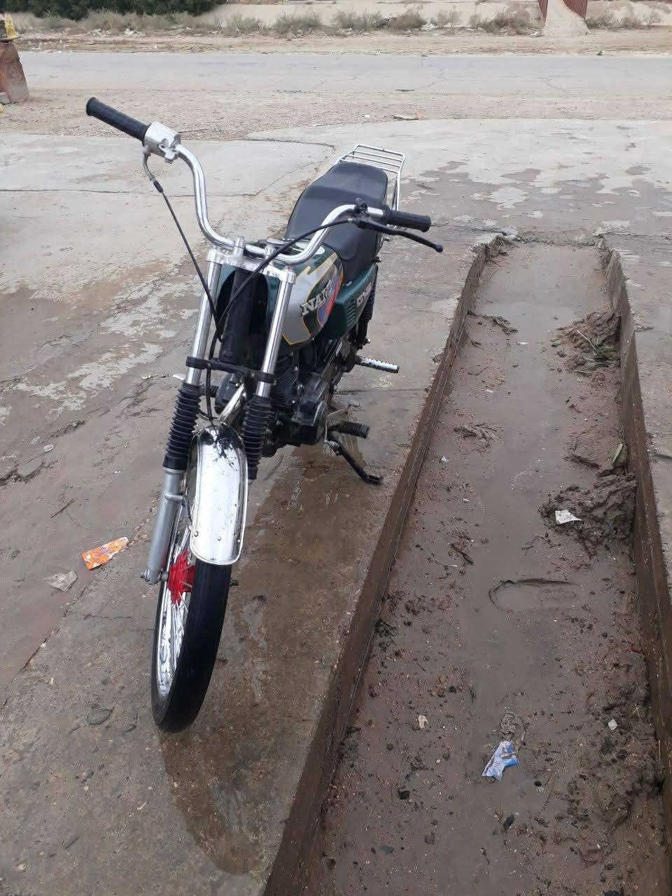 السلام عليكم شباب دراجه برفاز موديل 17 للبيع للاستفسار تعال خاص *********** اتصل وبيك خير وتددلل
