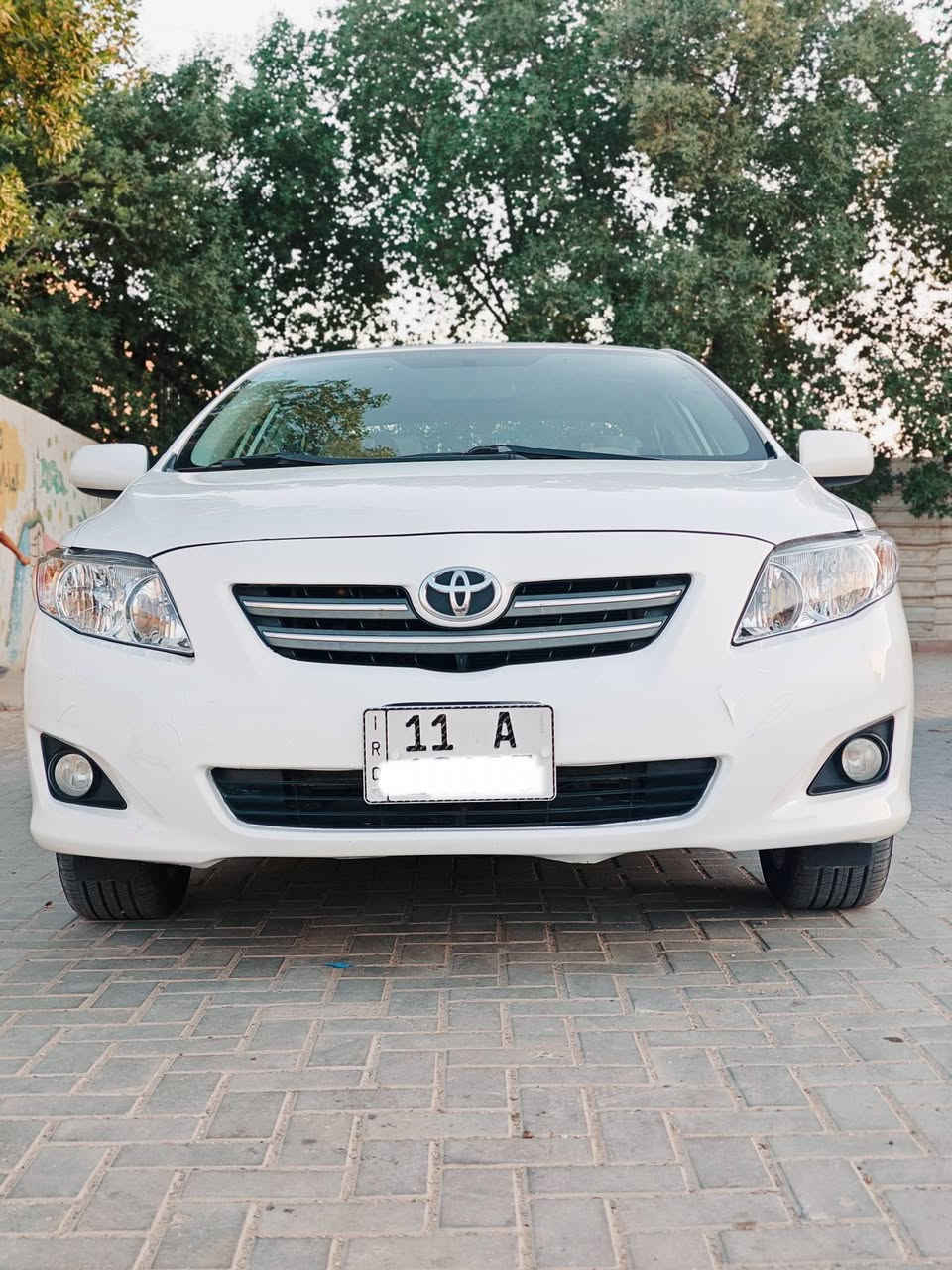 سلام عليكم 
كورلا 
شركه ساز 
موصفات XLi
موديل 2008 
بيها قبق الجنطه صبغ + داير الجاملغ باقي السياره كفاله من ضربه وصبغ وتبديل 
موصفاته معروفه 
مكينه 1800
شاشه كبيره 
ويل كب 
مري شفط 
كشنات جلد 
داخل لونين 
يدات نيكل 
منضومه زنون 
منضومه غاز 
تبريد ثلج 
حامله اكواب 
حساسات 
كامره دواره 
سبير منازل 
تخم تاير 
حداديه صدر 
السياره جاهزه للاخير مابيها كل نقص 
رقم بغداد الجديد 
مشروع وطني 
تحويل مباشر 
مكاني بغداد 
س 103 
جماعه جوه الشده لا تتصل 
ه‍ ***********
