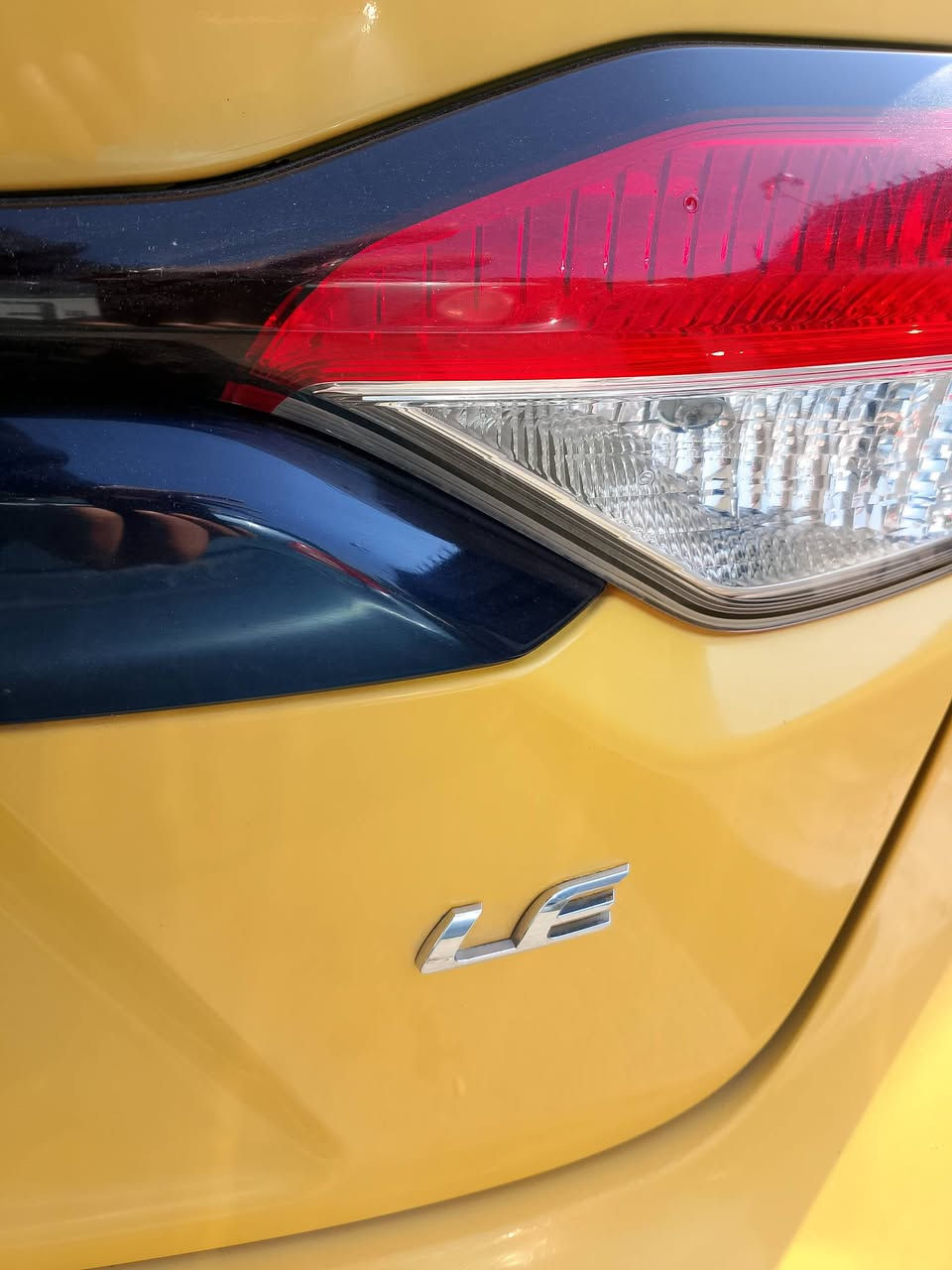 كورلا موديل 20 حادث مع الصور بدون دواخل بدون ايرباك
تكم كفاله شواصي كفاله لغود كفاله 
صدر جديد باتري جديد تخم تاير توني شادهن مع ويله جدد
مواصفات السياره رقم بغداد الوحه الجديده تحديد مسار نقطه عمياء رادار امامي نضام اتو هولد سيد بريك بصمه مكينه 1800Le
مكينه وكير كفاله عداد المسافه 95
صبغه أوله دوشمه جديده 
حجر بيئه بلادي تبريد بلادي 
مكان السياره بغداد قرب وزاره الثقافه 
الاتصال ***********
السعر المطلوب 145وبيه مجال السياره بسمي 
السياره يباني اصلي
