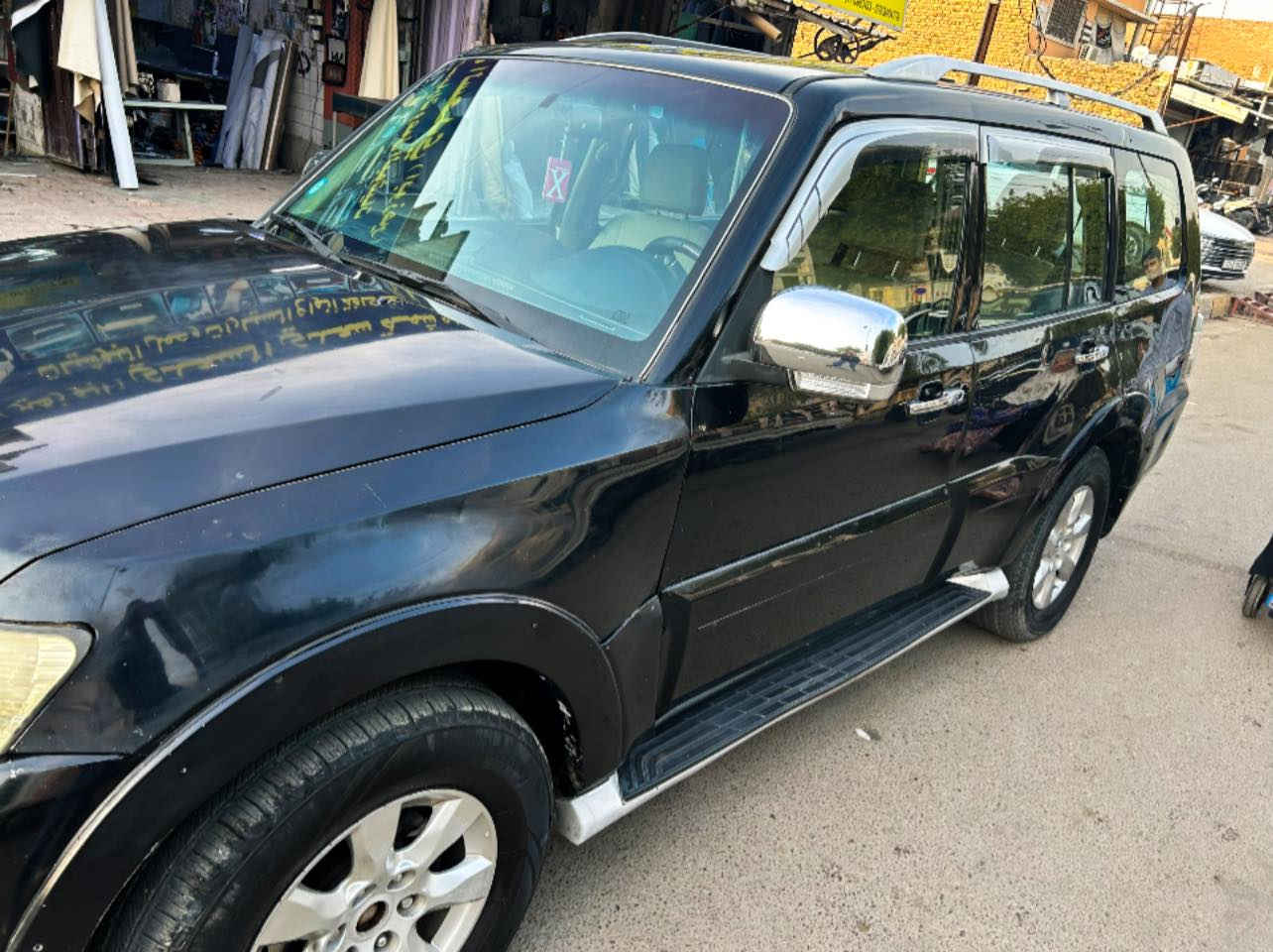 باجيرو 2011 رقم بصرة مكان بغداد حبتور فول 3 قطع صبغ ماشية 250 الف السعر 128 وبيها مجال 
***********
