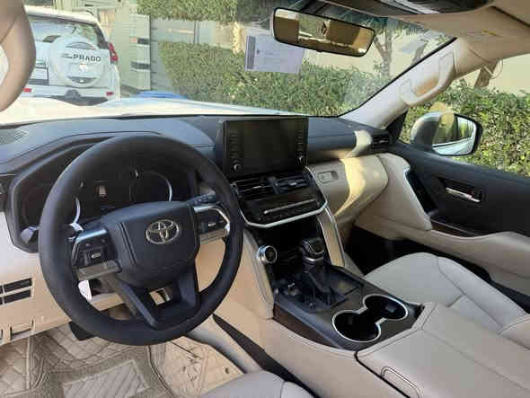 LAND CRUISER_2022 _GXR_55,000k 
سعر ($630) ورقه وبيه مجال 
رقم تليفون (***********)
🔷 ملاحظه سياره بدون مراوس
🔷تويتا لاندكروز موديل (٢٠٢٢) ساز اصلي
🔷سياره جديده  ساز باب اولا
🔷سياره مواصفات (GXR)__(SAS)
🔷سياره (٦) سلندر تنفص تبيعي
🔷ماشيه (55) الف كيلو 
🔷مكفول كفاله  عده بارد بالباب وتكحيل كارت  

🔷سياره گير محرك بشرط  مامفتوح 
🔷سياره ماشيه "55,000 الف كيلو 
🔷تخم تاير جديد 
🔷سياره داخل بيجي كشنات  جلد

🔷مواصفات سياره 
(كوشنات جلد _ شغال عن بعد
_ كاميرا _ كوشنات تدفيه _ شاشه كبير
٣ شاشات بيلادي _ وايرليس شحن _   نيظام eco _ سلايت _ النزلاق _ثلاجه _ زينون _ حساسيه الديك المؤخره مرايات _)

🔷سنويه هزه كل جديد مباشر حول

🔷• نظافه ١٠٠٪ كامل سيرڤس بدون نقص و

🔷مكان بغداد البلديات 
🔷سعر ($630) وبيه مجال 
🔷رقم . ***********
