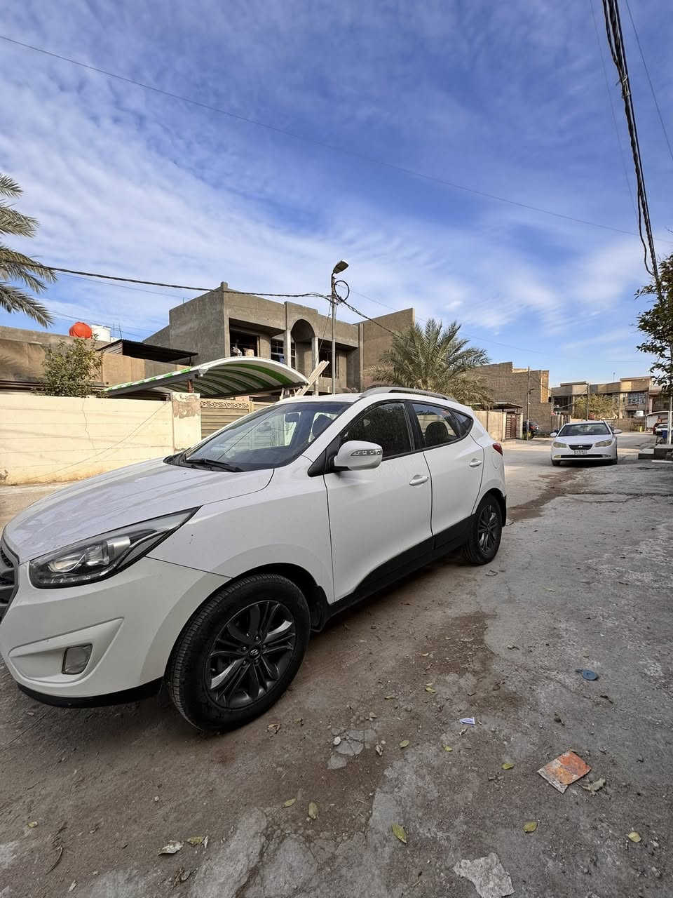 السلام عليكم
توسان 15 للبيع خليجي مسوي حادث بيه قبل سنة تقريبا
مبدل بنيد ودعامية 
والرقم بغداد
مكاني بابل اسكندرية
السعر 140 
‭0782 302 5527‬
