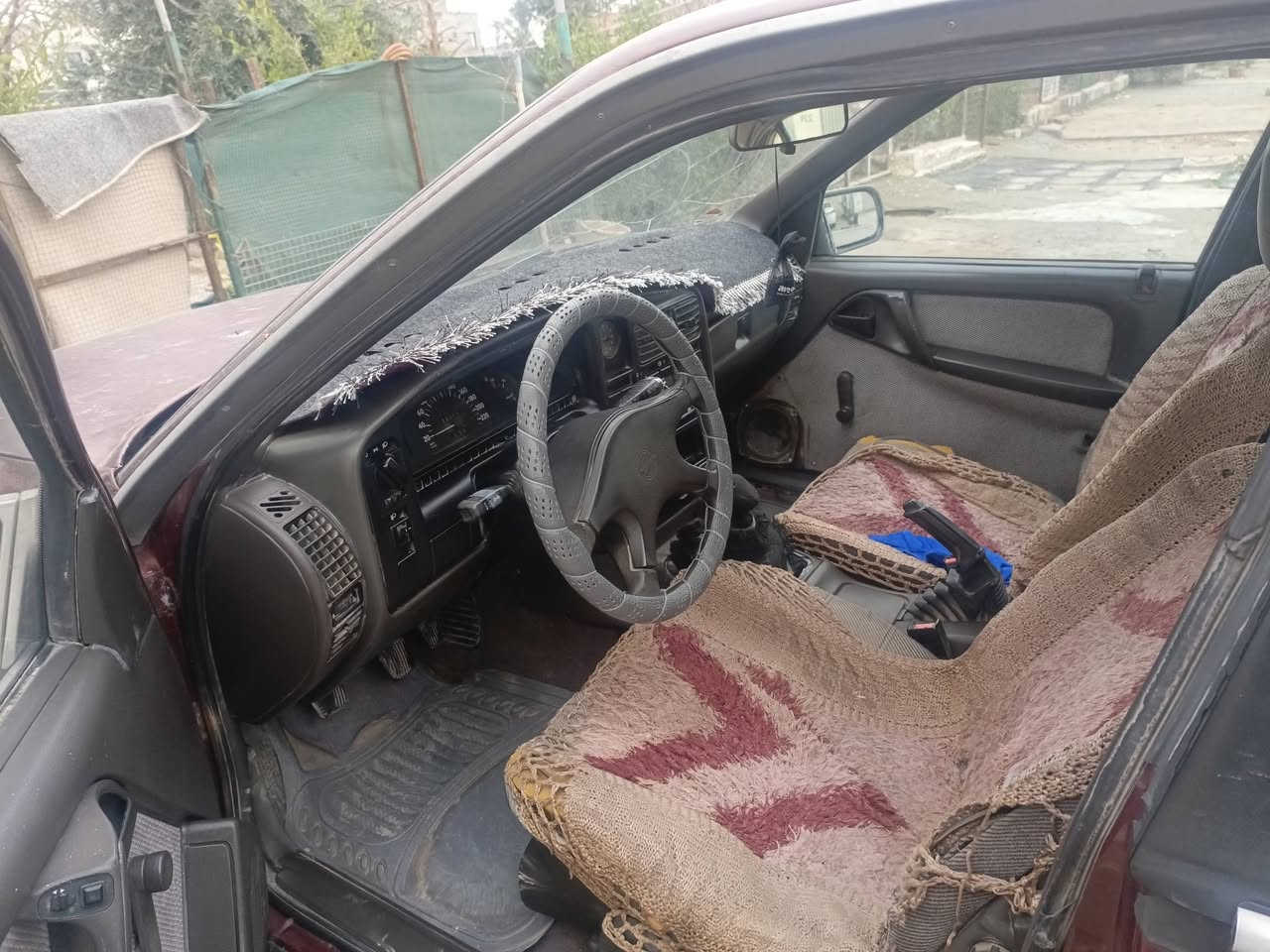 اوبل اوميكا موديل1990 رقم انبار شرط تحويل العنوان اربيل ***********
