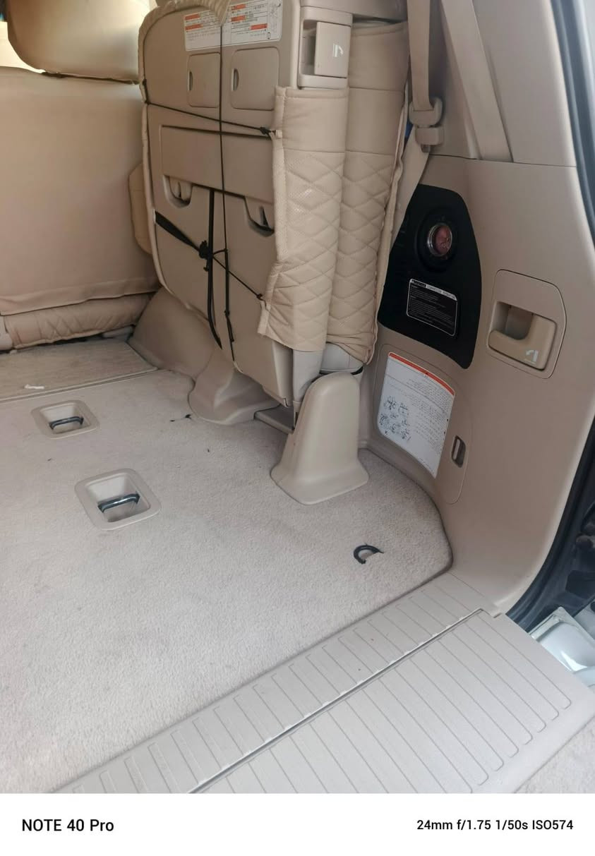 لاندكروز GXR موديل ٢٠ ماشية ٦٣ حساس أمامي وخلفي وكشنين كهرباء طفاية حريق دبل ماوس مري شفط ثلاجة فور ويل ٦ سلندر السيارة مكفولة كفالة عامة مال جناي السونار مرفق مع الصور السيارة بااسمي تحويل مباشر رقمها شمالي السعر قفل قفل ٥٠ الجناي يتصل غير متواجد على النت الاتصال فقط ***********
