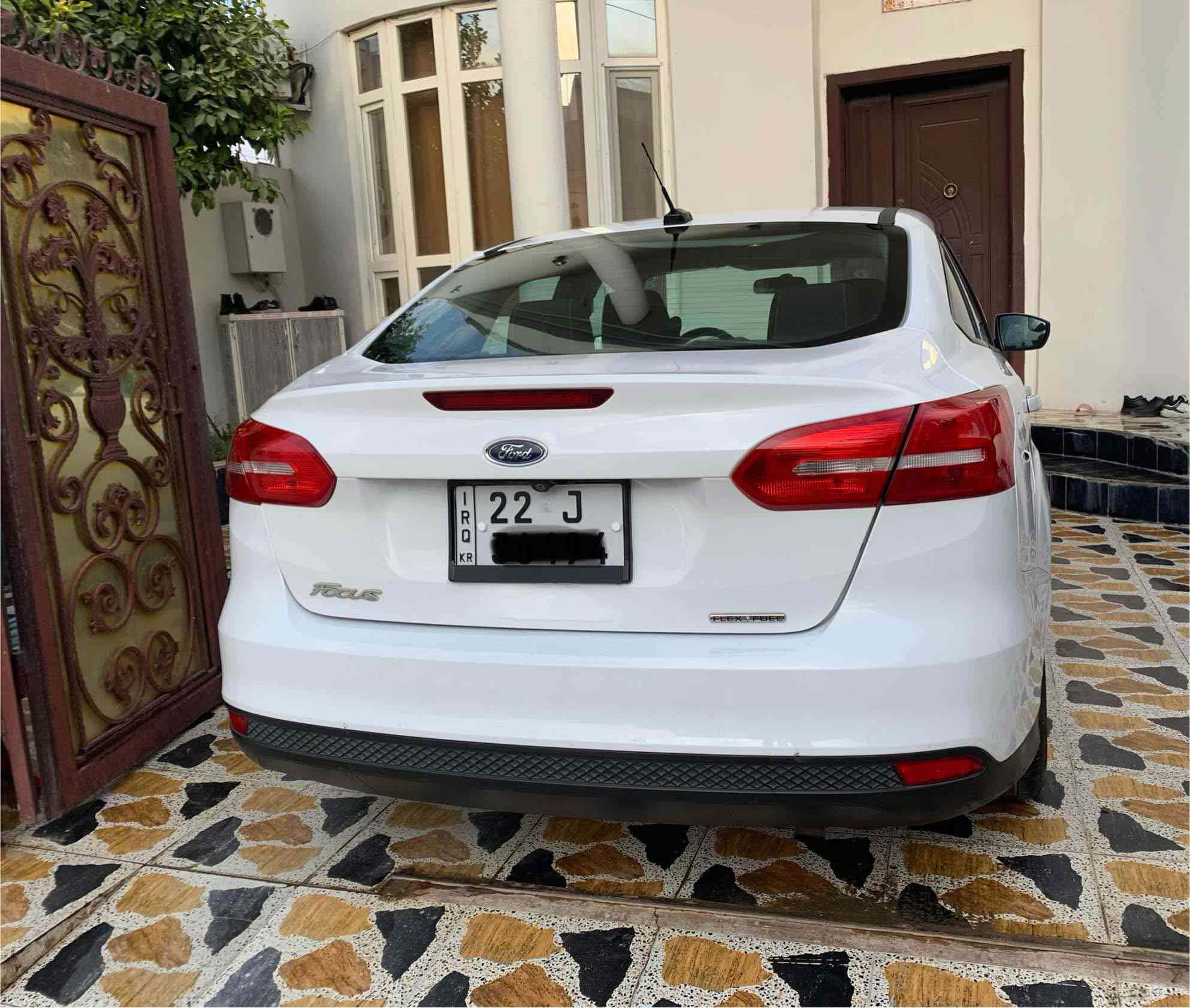 سلام عليكم 
فورد فوكس موديل ٢٠١٦ رقم أربيل تايرات جديده باتري جديد محرك ٢٠  جديد بدون تيربو كير اوتو  كاميرا خلفية بيها ٣قطع بارد بدون داخل سنويه لحد ٢٠٣٠ شرط تحويل والغرامه مكان كركوك رحيم اوه الاتصال بالرقم ***********
*********** كركوك, العراق
