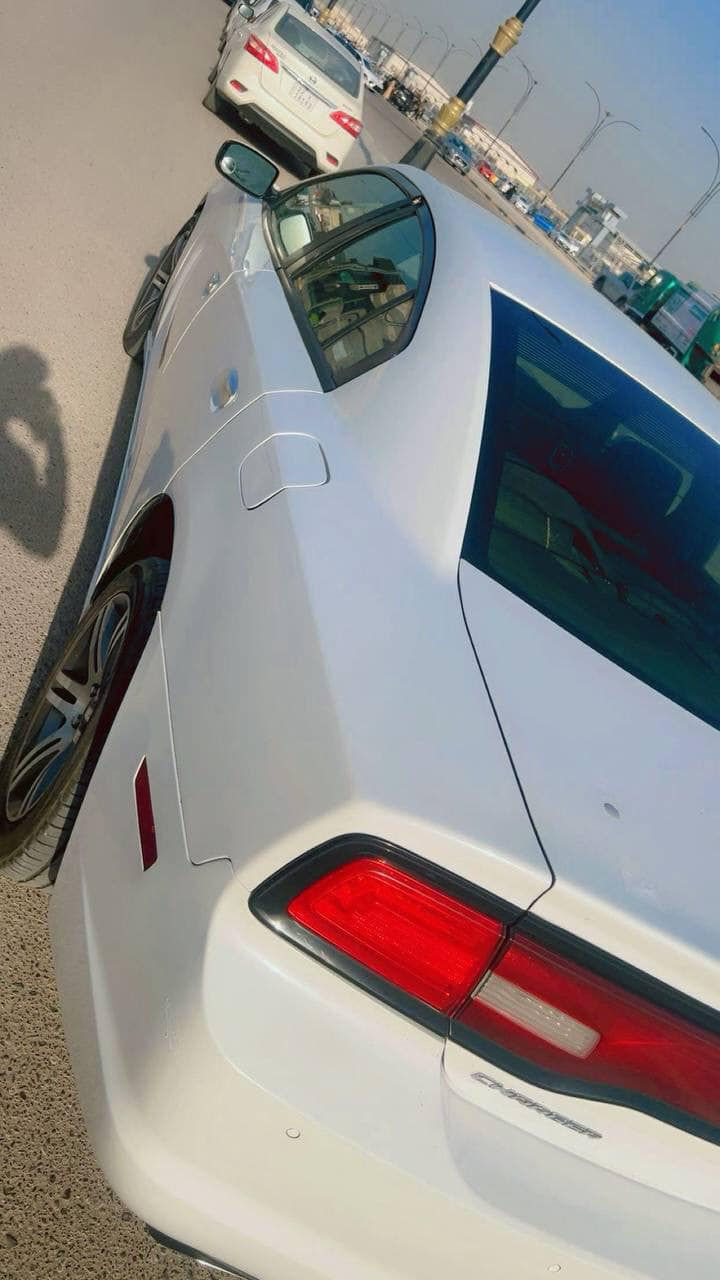 السلام عليكم جارجر 11 خليجي رقم جديد بصره بسمي تحويل مباشر السياره مكينه كفاله 3.6بالباكيت كير اكسل منظومه بنزين بلاكات حداديه تايرات هسه شادهن كله جديد وخير من الله السياره بدون ضربه بيها مكانات فقط تلكيط طرف الباب علما السياره جاهره من كلشي للبيع أو مراوس حسب القناعه ***********
