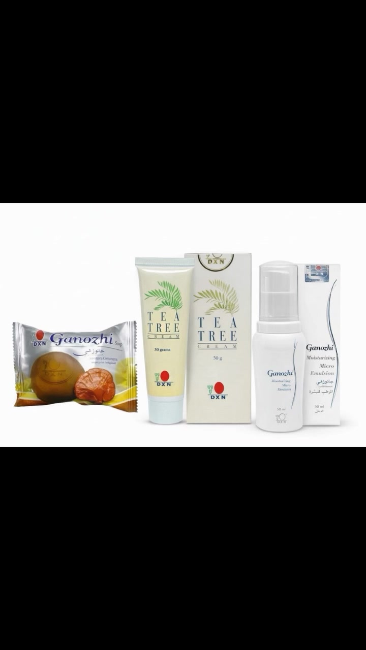 بما إن بشرتك قمحية وجافة وحساسة 🌸
أفضل شيء لك منتجات طبيعية تعطي تفتيح تدريجي بدون تهييج

أنصحك تبدأي بـ:
✔️ صابونة الجانوزي من DXN تنظف وترطب وتوحد اللون
✔️ مرطب جانوزي يعطي نعومة وتفتيح خفيف
✔️ ولو عندك حبوب استخدمي كريم شجرة الشاي

مع الاستمرار راح تلاحظي إشراقة وتفتيح طبيعي بدون ضرر ✨
طريقة الاستخدام
ينظف بدون ما ينشف البشرة
يحتوي على فطر الجانوديرما يساعد على تهدئة الالتهاب وتوحيد اللون 
DXN Care
مناسب جداً للبشرة الحساسة والجافة
👉 الاستخدام: مرتين يومياً (صباح + مساء
💧 ترطيب وتفتيح خفيف
DXN Micro Moisturizer Ganozhi
يرطب بعمق (مهم جداً عشان التفتيح يبان)
يقلل الجفاف والتقشر
يعطي إشراقة طبيعية مع الوقت
👉 الاستخدام: بعد الغسول مباشرة
🌿 علاج الحبوب أو الحساسية (اختياري)
DXN Tea Tree Cream 
مناسب لو عندك حبوب أو احمرار
يهدئ البشرة بدون تهييج
✨ نصائح مهمة (مهم جداً)
❌ لا تستخدمي خلطات تفتيح قوية (تسبب اسمرار أكثر)
✅ اشربي ماء كثير
✅ استخدمي واقي شمس (أساس التفتيح)
✅ التفتيح يكون تدريجي مو فوري


**إذا كنت صاحب هذا الإعلان وتريد حذفه لأي سبب، رجاءا أرسل رسالة إلى الدعم الفني**