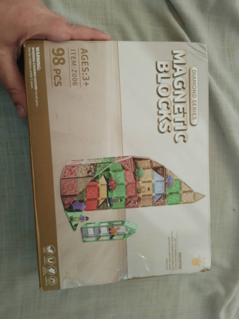 هذه اللعبة هي مكعبات بناء مغناطيسية (Magnetic Blocks) من سلسلة Diamond Series، وهي لعبة تعليمية بنظام STEM تهدف لتطوير مهارات الهندسة والإبداع لدى الأطفال.عدد القطع 98 للبيع


**إذا كنت صاحب هذا الإعلان وتريد حذفه لأي سبب، رجاءا أرسل رسالة إلى الدعم الفني**