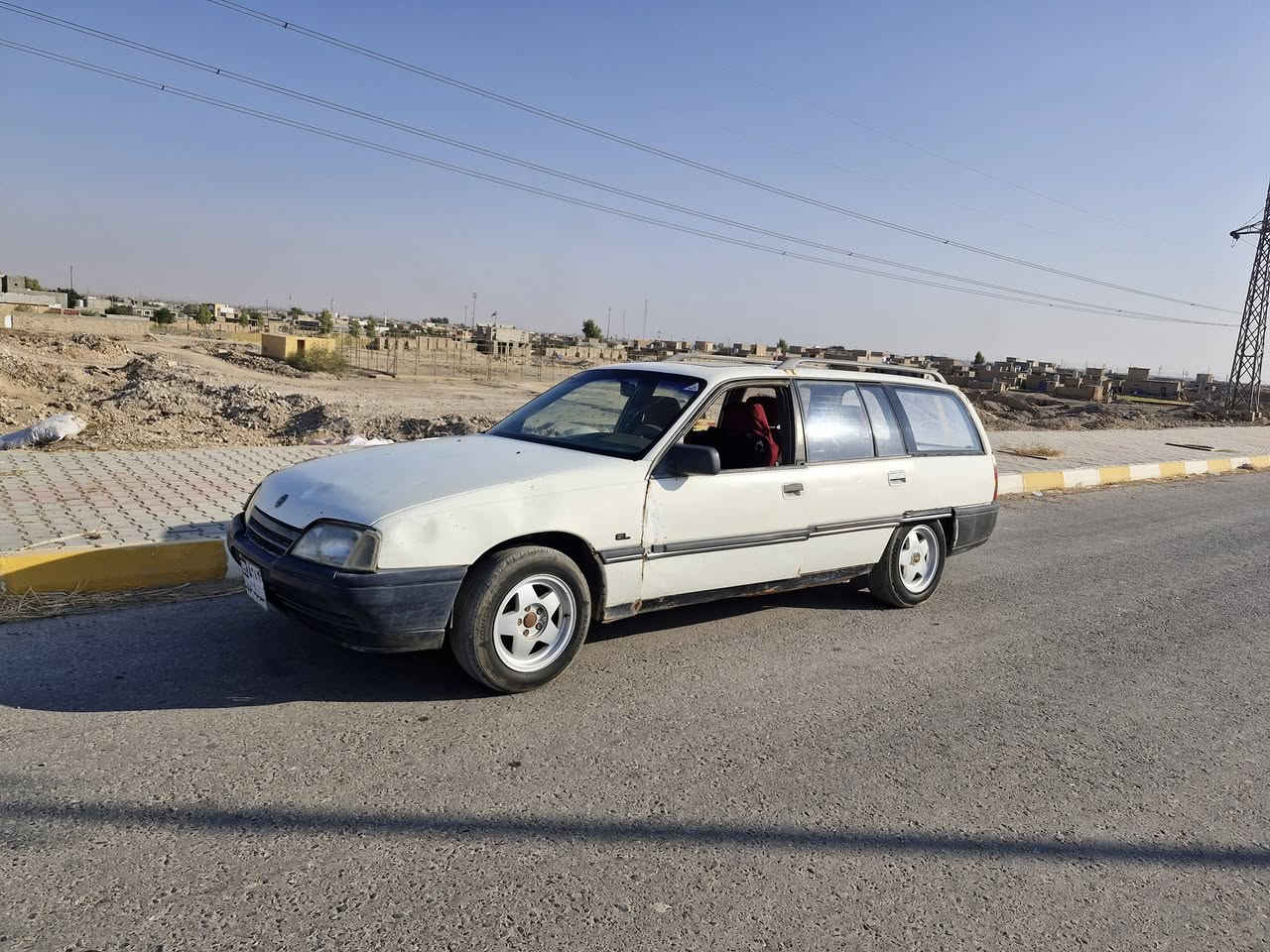 السلام عليكم  اوبل اوميكا ستيشن ١٩٨٧ كير محرك شرط  فحص كركوك  راعيها ما اندلة ابيع كوم حديد  يعوزها تصليحات بسيطة 
السعر ١٠ $ بيها مجال 
متواجد عالخاص 
***********
