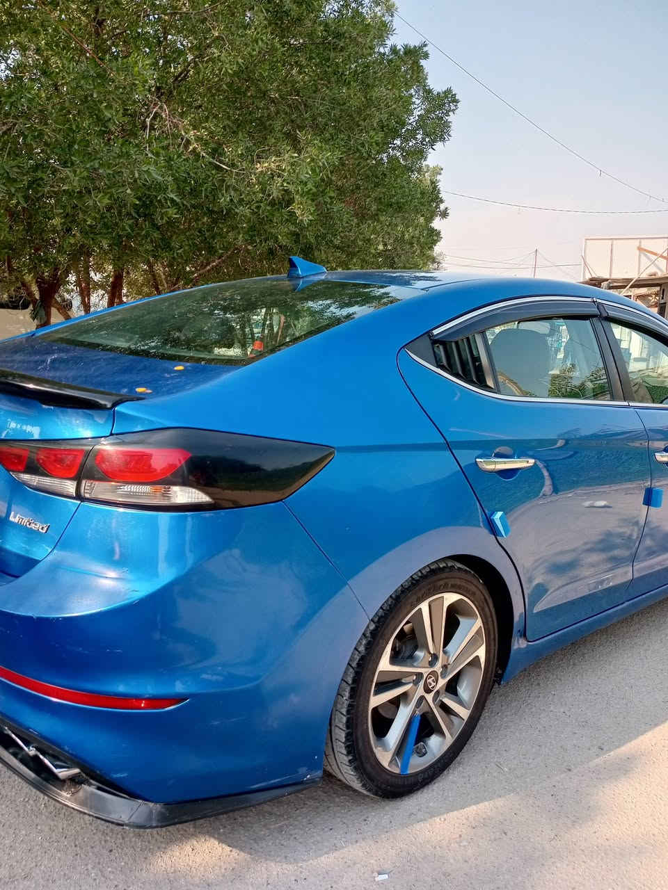 السلام عليكم النترا 17
فول مواصفات لمتدد بصمه فتحه 
باسمي رقم بغداد تحويل ثاني يوم
بيهاا جاملغ وباب تبديل وباب بس رش 
وطخه بلجاملغ الخلفي محرك 2000
دوش وكير 6 وتبريد كلهاا على وضع الشركه
ما ملعوب بيهاا ومكاني بغداد الكاظميه جكوك والتصال على الرقم ***********
