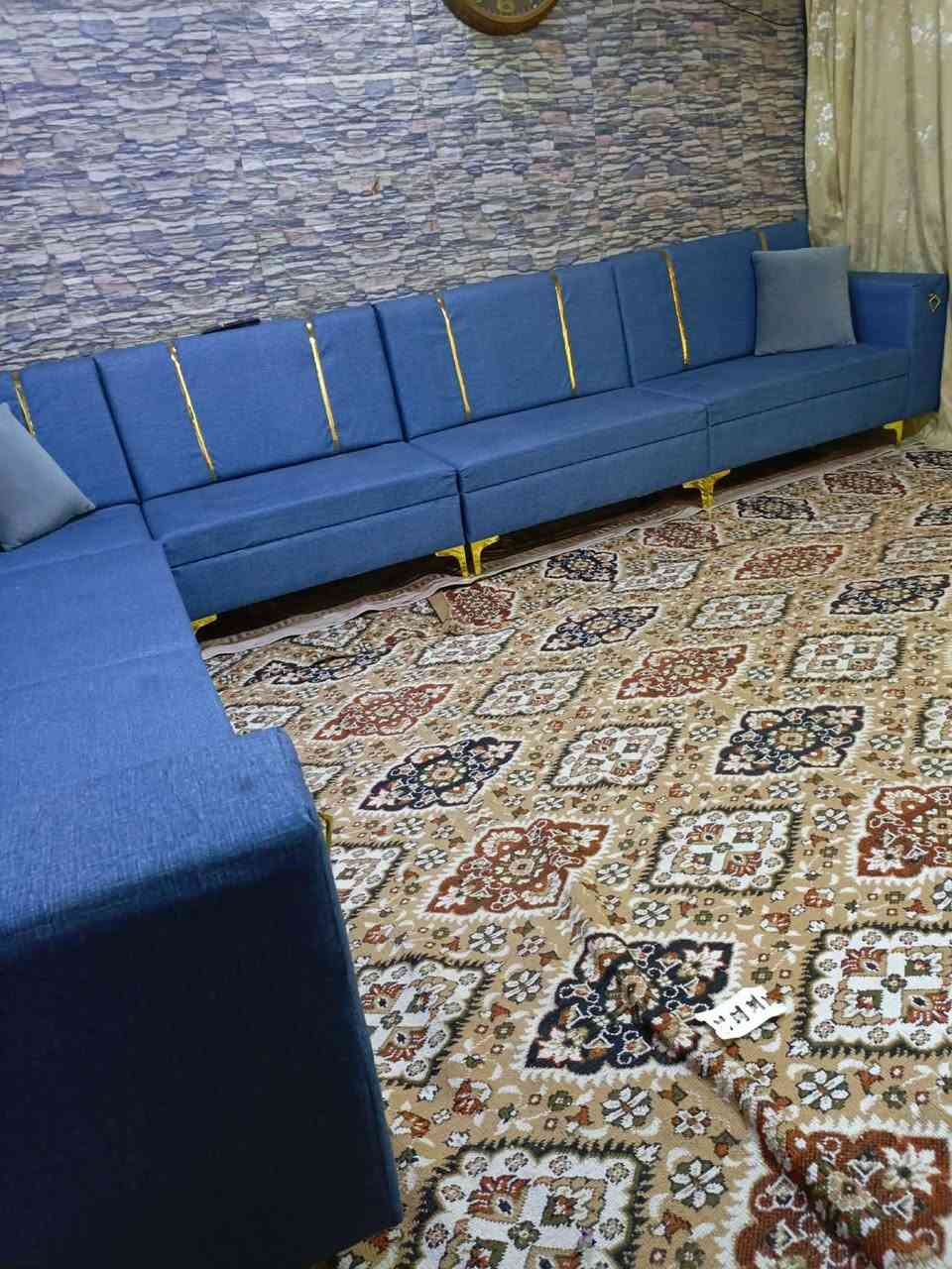 تخم ديوان 6 قطع 11 نفرات تفصال مامستخدم ولا دقيقه خشب لوك سفنج بلوك كلش قوي قماش كتان 300 بي مجال قليل الي يريده يراسلني توصيل موجود  @الجميع


**إذا كنت صاحب هذا الإعلان وتريد حذفه لأي سبب، رجاءا أرسل رسالة إلى الدعم الفني**