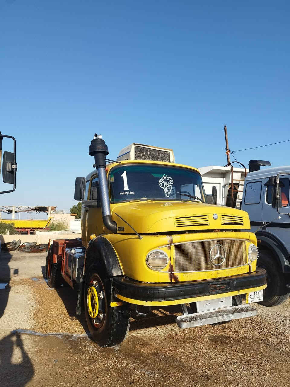 معرض الوان لتجارة السيارات والمعدات الثقيلة يرحب بكم
اقجم سوبر راس 
موديل 1981
كير 130
اكسل جي اف
سياره جهازه العمل
السعر 165ورقه وبيها مجال 

العنوان الانبار الفلوجة الخط السريع
*********** صلاح الحلبوسي
*********** 
*********** عبود الحلبوسي 
***********
