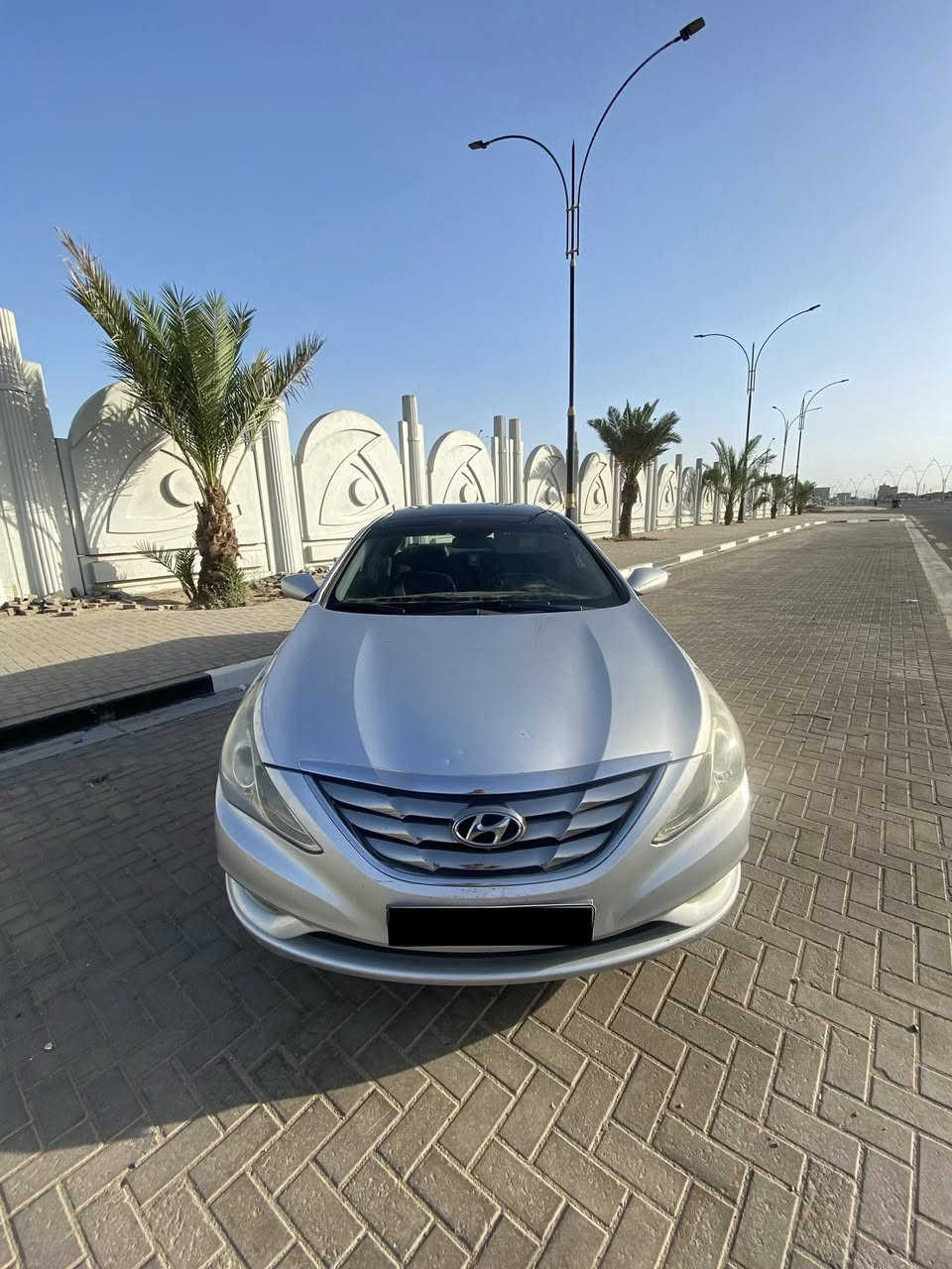 سوناتا غاز اصل خط واحد ادوات 
متومه ارقام سنويه بيها 
كص جنطه يعني كصتين دخوول جديد ماماشيه 
بعدها بدهن كوريا 
فول السياره بنوراما كشنات جلد شفط مري 
تبريد ثلاجه 
شاشه كار بلاي كامره دواره شادها ب٢٠٠ الف 
منضومه زنون بيها تخبل جاهزه للاخير 
كير مكينه كسر كارتون 
مكاني البصره 
*********** بي واتساب
