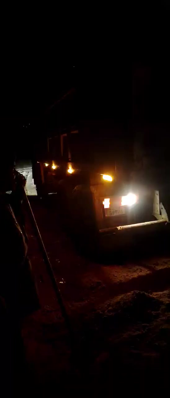 حفر الابار في جميع محافظات العراق حفر وعزل المالح وصب البير  فحص بجهاز الكاشف قبل الحفر تستلم بير جاهز ومن الله التوفيق واحد عراق ***********
***********
