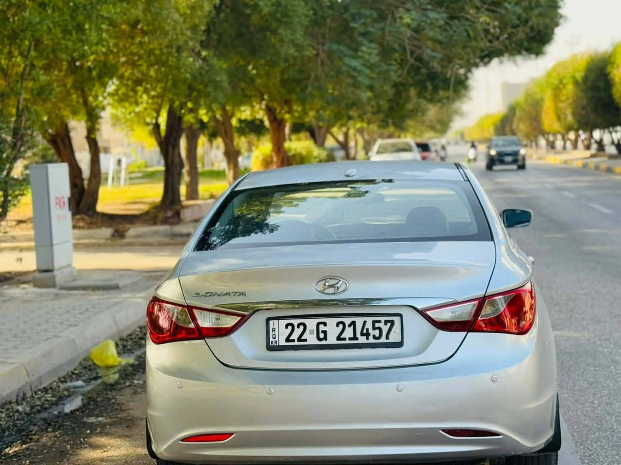 سوناتا مديل 2011 خليجي مكفوله من الضربه والتبديل فقط جاملغ وباب كلير بدون دواخل سياره جديده وجاهزه مواصفات كامره خلفيه تحكم استرين جهتين مثبت سرعه داخل جلد كشنات كهربائي حداديه تخم تاير تبريد تدفئه شغال مكينه وكير مكفولات مكينه 2400 دوش  السياره جديده بمعنه  الكلمه السعر 98 مع المجال للاستفسار اتصل *********** مكان السياره كربلاء
