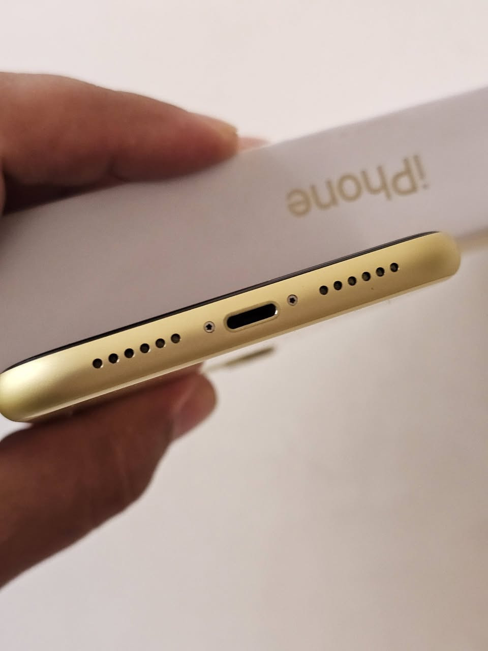 ايفون 11 عادي 
نموذج  M  أمريكي 
اذكره 128 
بطاريته 78 
مكفول وتر برو 
نظافة 💯 ب 💯 
للبيع فقط 
مكاني بابل المركز 
سعره 265 
اتصال 
***********
