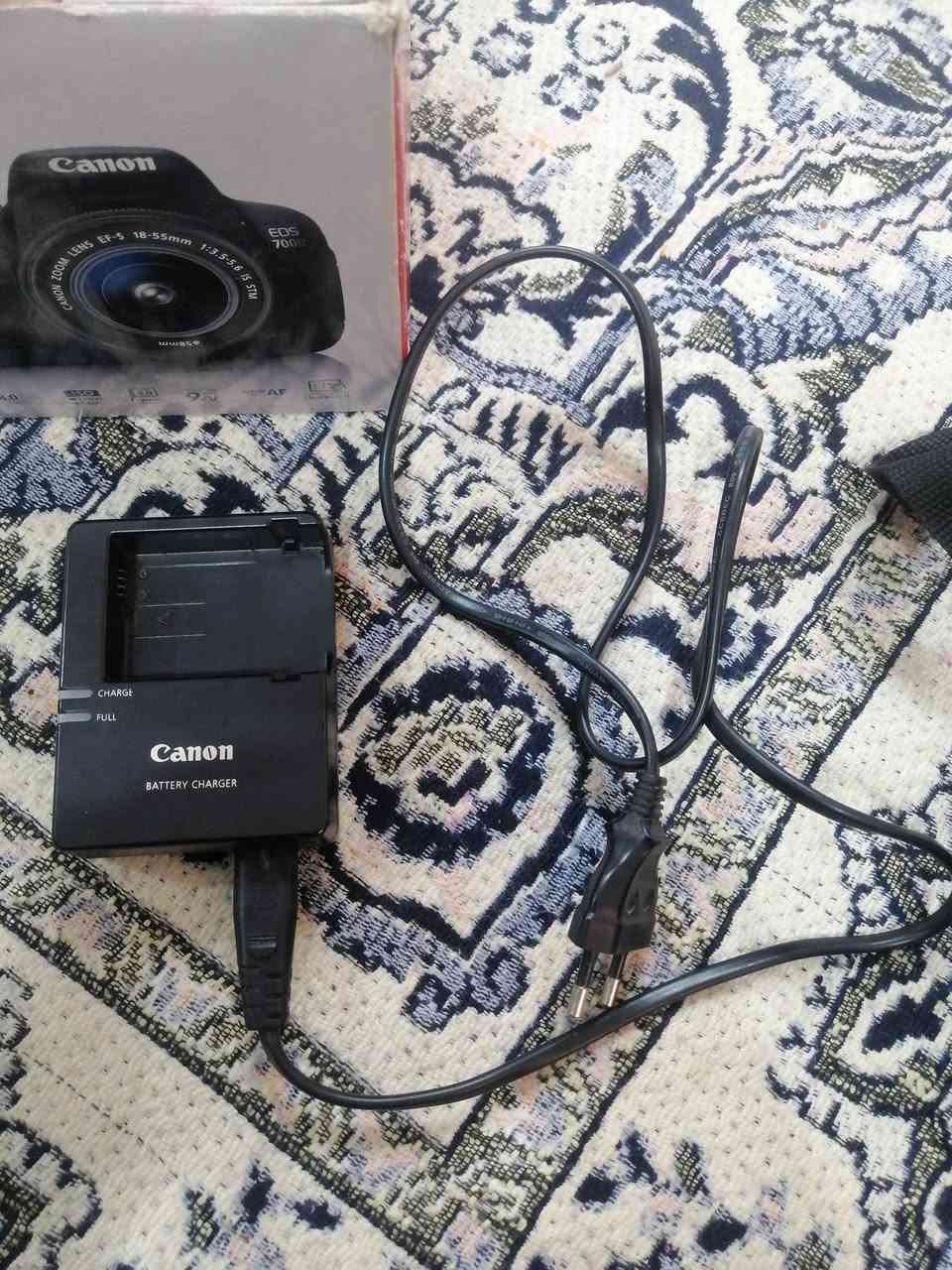 كانون D700 لمس شاشه متحرك
السعر خاص مكاني الرميثه تواصل واتساب ***********
