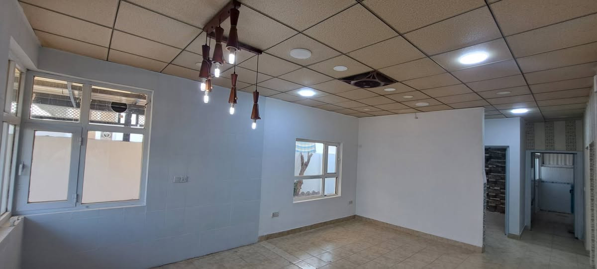 خانوفڕۆشتن بیت اللبیع فی اربیل ئایندە2/واحدطابق مقابل حدیقە  مساحە216مترعرف نوم2/صحیات صاله مطبخ آستقبال حدیقه گراج 7دفاترو35ورقە بی مجال باقی اقسط 25ملیون 600هه زار ***********واتساپ *********** أربيل, العراق
