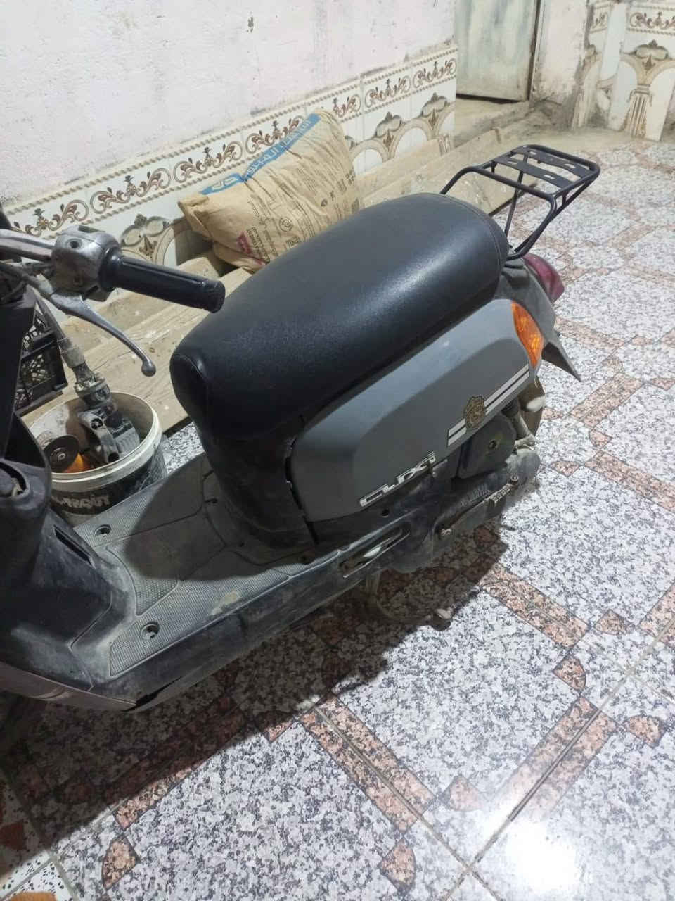 سلام عليكم البيع ماكس بوليسي دراجه نضيفه مكينه ما مفتوحه صوته ناعم مكينه لاتبخر لا تنقص لا دخن كهربايات شغاله سلف هندر لايت بك لايت اشاير هورن عينه كله شغاله ما بيه نقص برقي سعر خاص  شراي يتصل او واتساب هاذ رقمي *********** 
مكاني البصره قضاء الصادق بني منصور قرب الامام احمد ابن علي
