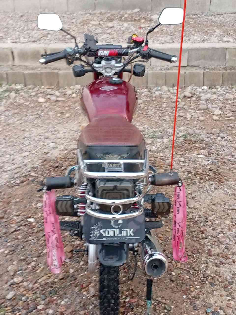 سلام عليكم سيفان موديل 2025محرك 200
شلعه ومعدل فول 
دراجه فول نضافه 
كهربائيّت كله شغاله 
دراجه زلع مابيه 
ماتحط عليه الف 
السعر 675وبيه مجال شي بصيط 
***********
