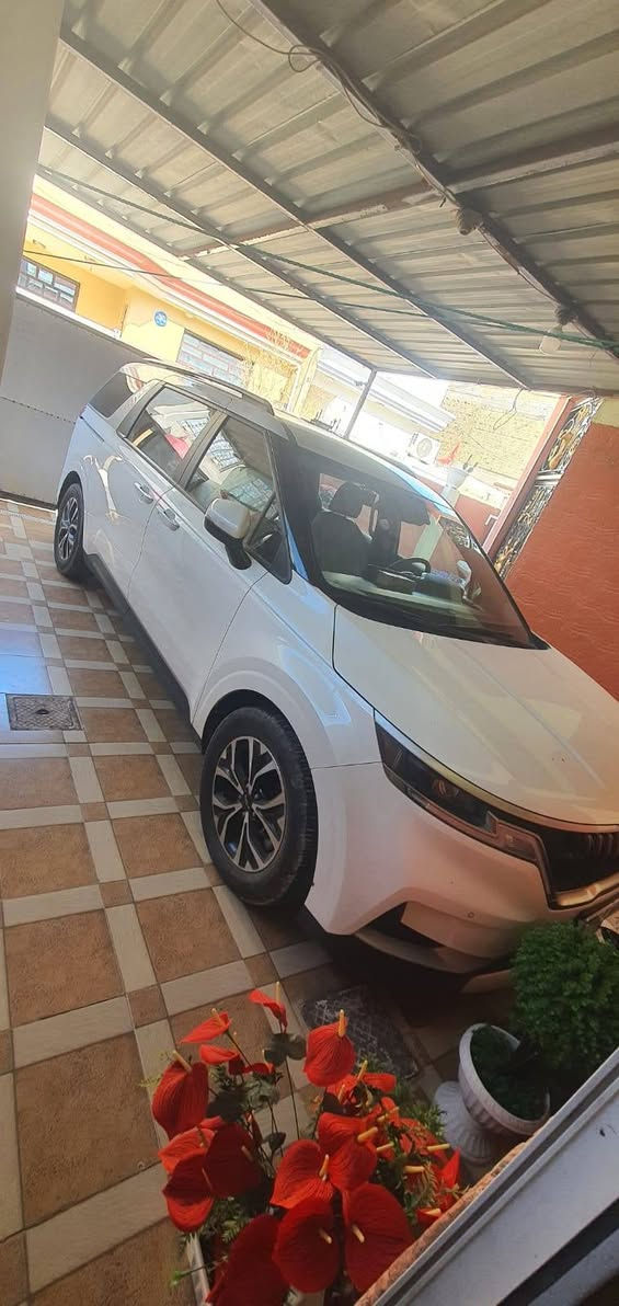 السلام عليكم كرنفال ٢٣ مواصفاته معروفه فول عده الفتحه ولجنطه موكهرباء بافي كله فول رقم اربيل بسمي ماشيه ٢٨ الف ٩ راكب وارد كوري صبغ قبق الجنطه فقط بانزين فقط سبير موجود سياره جاهزه للخير السعر ٢٧٠ #***********
