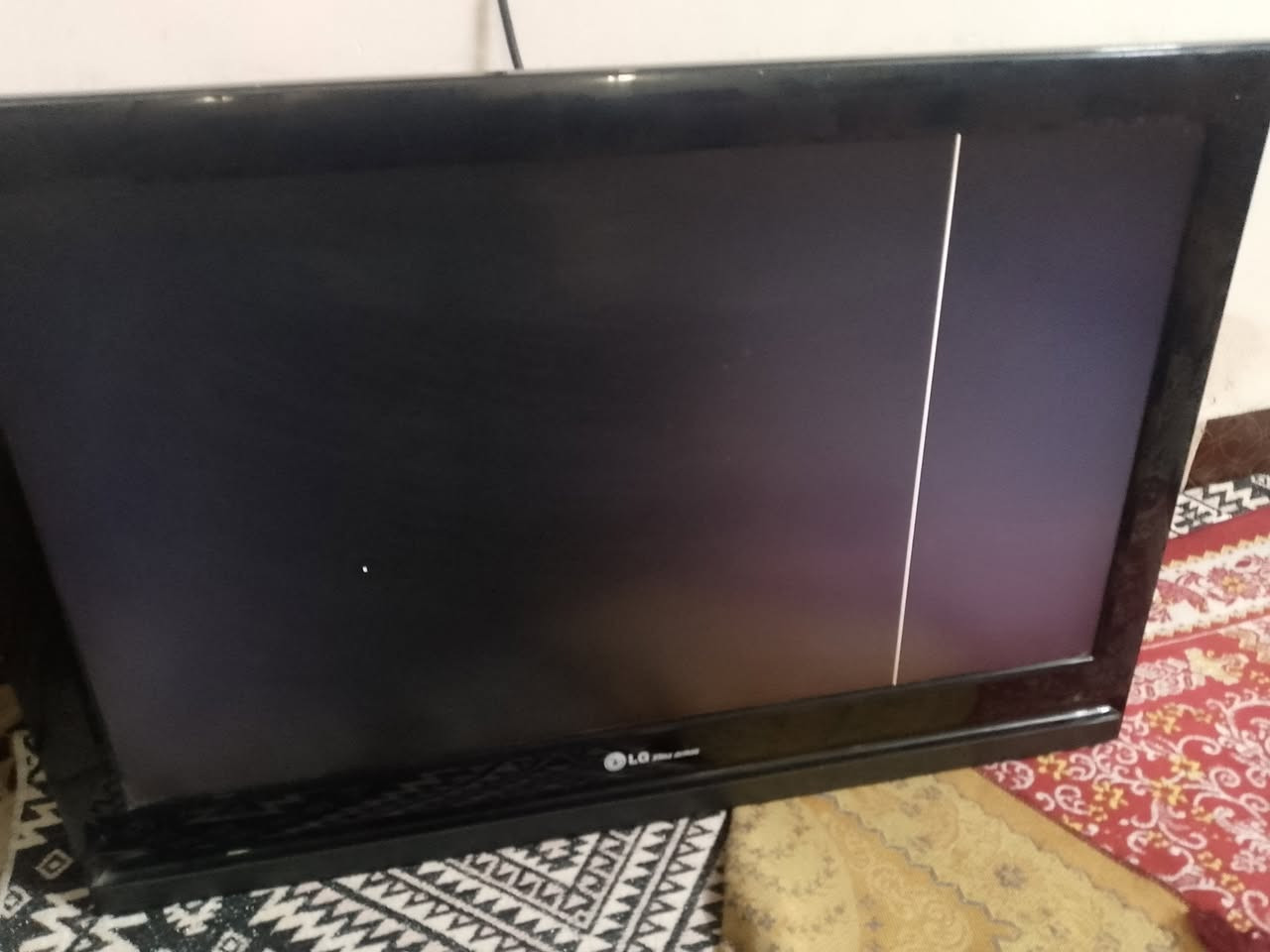 للبيع الصحن 50 والتلفزيون
50 بدون انترنيت وبي خط عنوان كركوك دوميز 55 رقم ***********
