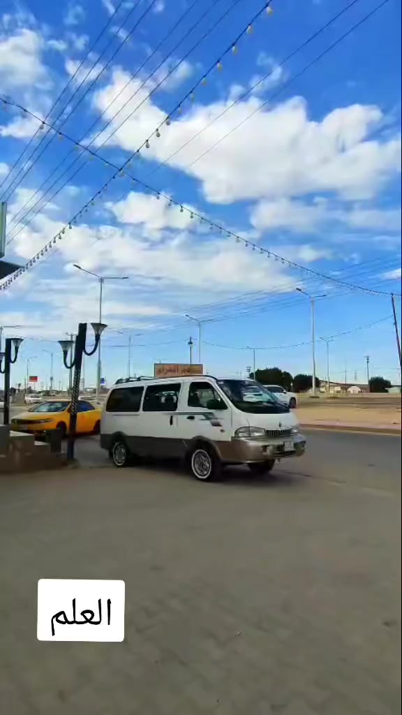 سلام عليكم ورحمة ٢٠٠٣بصره سنويه جديده مكينه عل سحك كير وحاداديه جدد تخم تاير جدد سياره جاهزه تعمير جديد مصبوغة للجماليه ***********مكاني نجف
