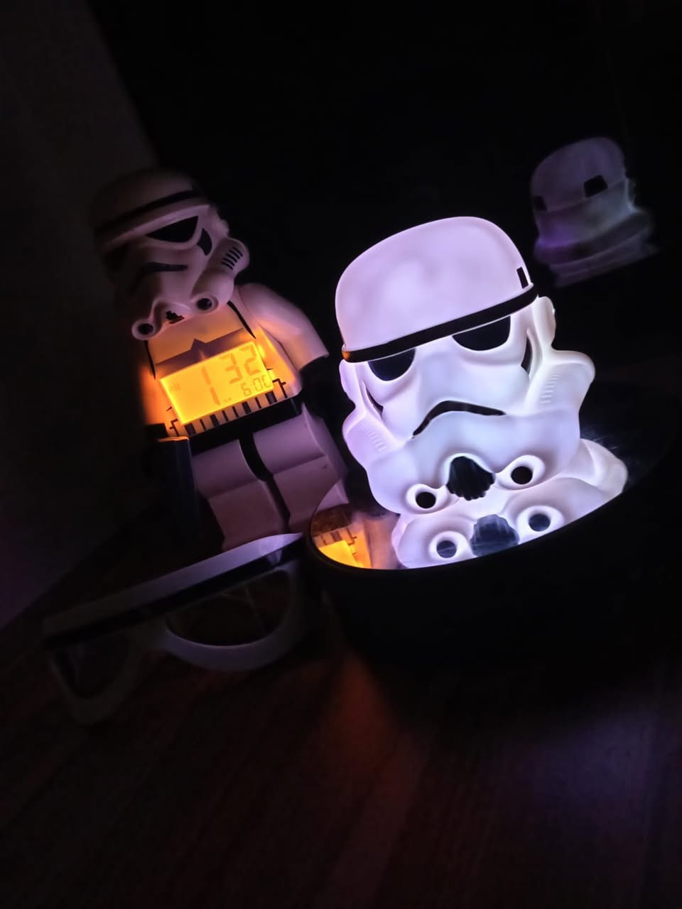 ثلاث قطع star wars ساتر ورز
رأس مضيئة  + شخصية تحتوي منبه وساعة
ومناظر (السعر ٢٥٫٠٠٠)


**إذا كنت صاحب هذا الإعلان وتريد حذفه لأي سبب، رجاءا أرسل رسالة إلى الدعم الفني**