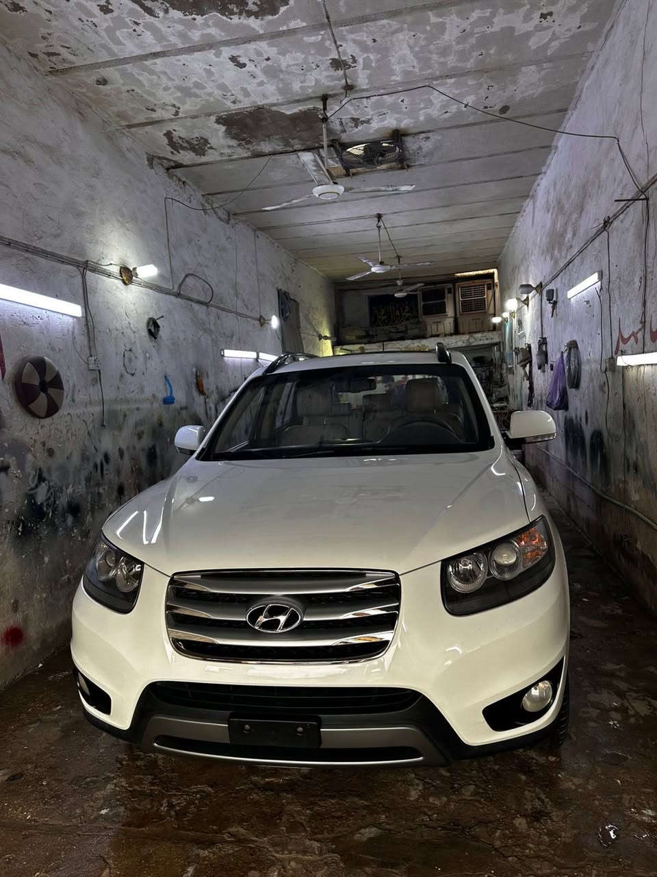 سنتافي 2012 خليجي رقم اربيل شرط تحويل
ووكاله السيارة فول للاخير حيل جديدة 
فتحه سلايت رؤف 
محرك 4 سلندر 
7 راكب 
ثلاث قطع تبريد 
داخل بيجي 
اشاير بلمري 
ويل كروم 
كامرة خلفيه 

السيارة بيها قطعتين صبغ فقط الجاملغ والباب بدون اي داخل فقط والباقي كله مكفول ✅

السعر (( 128 )) وبيها مجال بسيط 

مكاني // النجف // للاتصال ‭٠٧٨٠ ٨٥٤ ٧٨١٦‬
