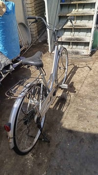 باسيكل بناتي • حجم ٢٦ • قابلة للتفاوض