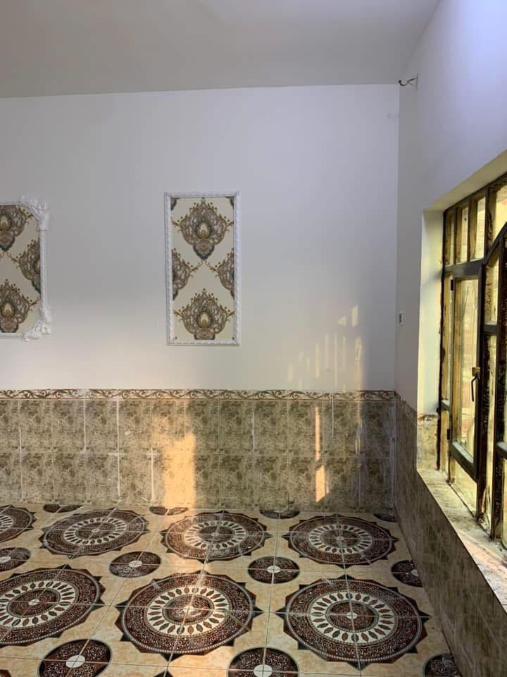 السلام عليكم ورحمة الله وبركاته
(اللهم صل على محمد وال محمد)
دار للبيع طابو ملك صرف باسمي المساحة 200 متر الواجهه 10 النزال 20 
يحتوي على غرفتين نوم كبيرة واستقبال كبير 7 * 5 ومطبخ وصالة كبيرة وخدمات صحية تكرمون داخل وخارج البيت  ومنور عدد2 داخل البيت 
خدمات جاهزة  كهرباء مي مجاري شغل درجه اولى 
و شارع 15 متر بيت بصف الركن الموقع العبيدي نهايه شارع مدرسة الخيرات

للاستفسار اكثر اتصل يوجد واتساب كذلك واني حاضر 

0785 718 8294‬

غير متواجد بالفيس اعتذر …
