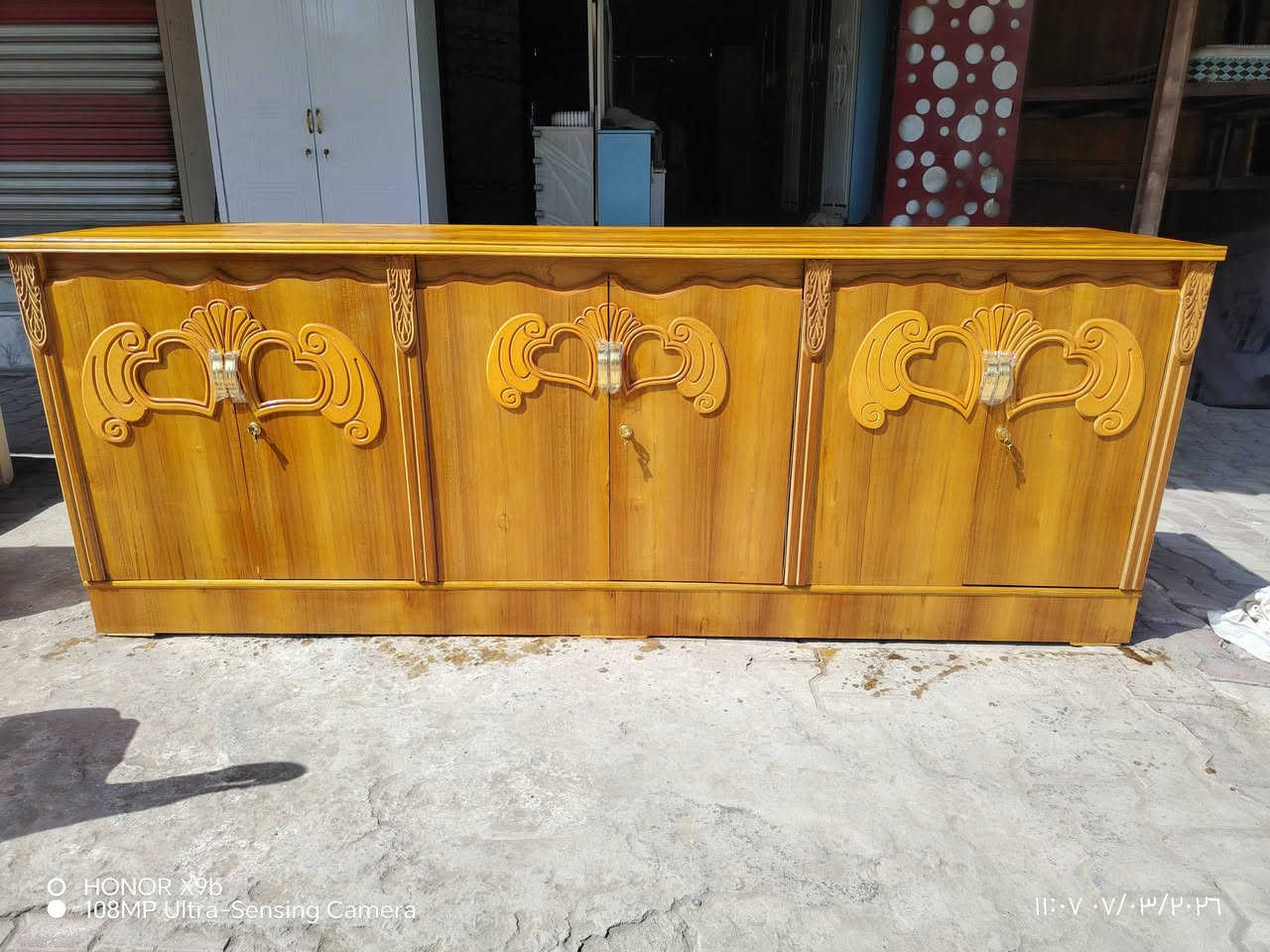 ميز تواليت تركي +كناتير ٤باب'٣باب'بابين +بوفيات جميع القياسات متوفرة جرابي نفر ونفرين 
+جميع انواع غرف النوم  الجديدة والمستعملة+دواشك نفرين  باسعار مناسبة جداا 
مكاني ديالى شهربان الاستفسار مراسلة الصفحة 
او الاتصال *********** يوجد واتساب 
وتوصيل لكافة انحاء ديالى
