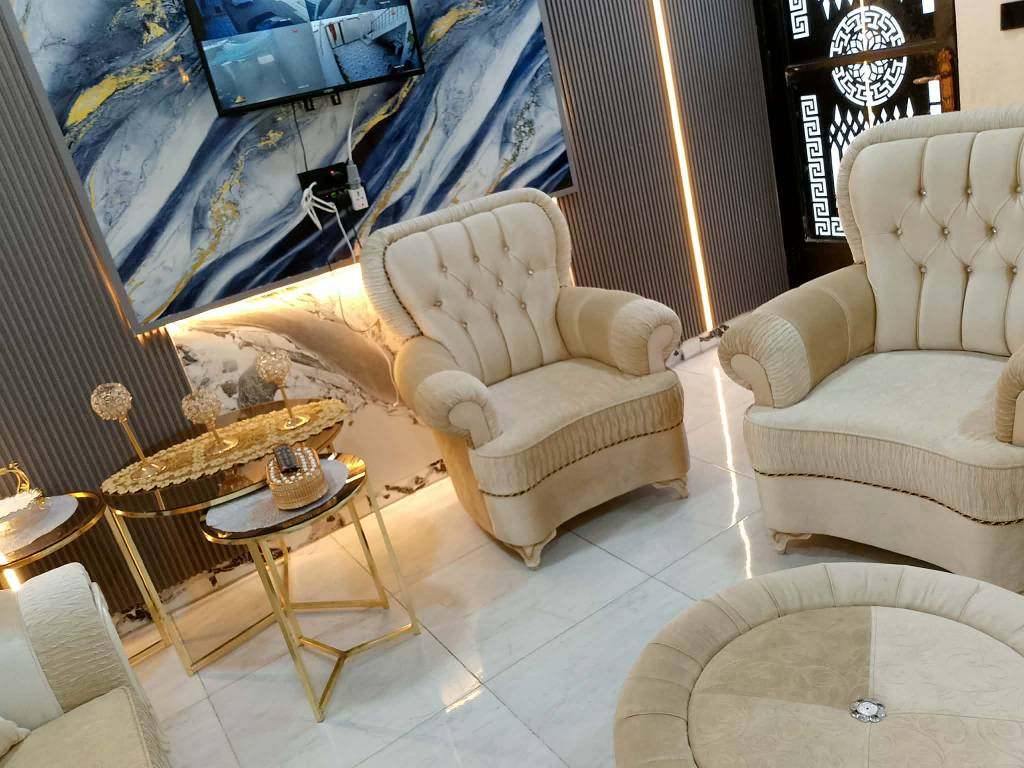 غراض بيت للبيع تخم ملكي غرفه نوم وغساله 6كيلو ومجمده 12قدم مستعمل شهر شراي يدخل خاص اويتصل مكاني كركوك *********** كركوك, العراق
