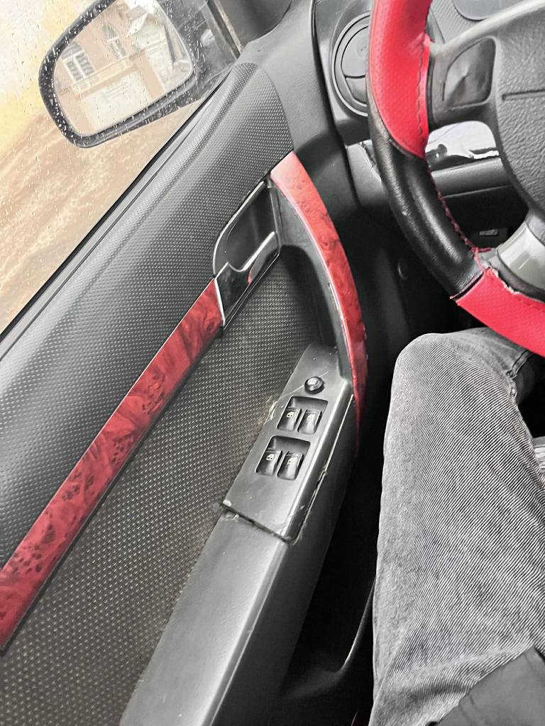 ئه ڤيو موديل 2009
كيرو مه كينه و كاره باى مزبوته
سه نه و حاسيبه يه
بي مصروفه كامل جاهزه 
سعر 35 مجال
له جمجه مالم
*********** كالار, السليمانية
