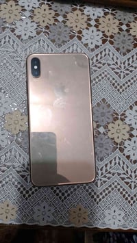 آيفون XS • تخطي الخط • للبيع