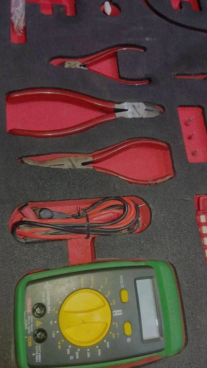 جنطة عدة امريكيه 🇺🇲
كهربائية + الكترونيه 🤍
تحوي على ١٥٠ قطعه ♥️
الاستفسارات خاص 🤍 
العنوان بغداد شارع الرشيد نهاية شارع المربعه محل احمد جلال 🤍 
متوفر توصيل الى جميع المحافظات ♥️


**إذا كنت صاحب هذا الإعلان وتريد حذفه لأي سبب، رجاءا أرسل رسالة إلى الدعم الفني**