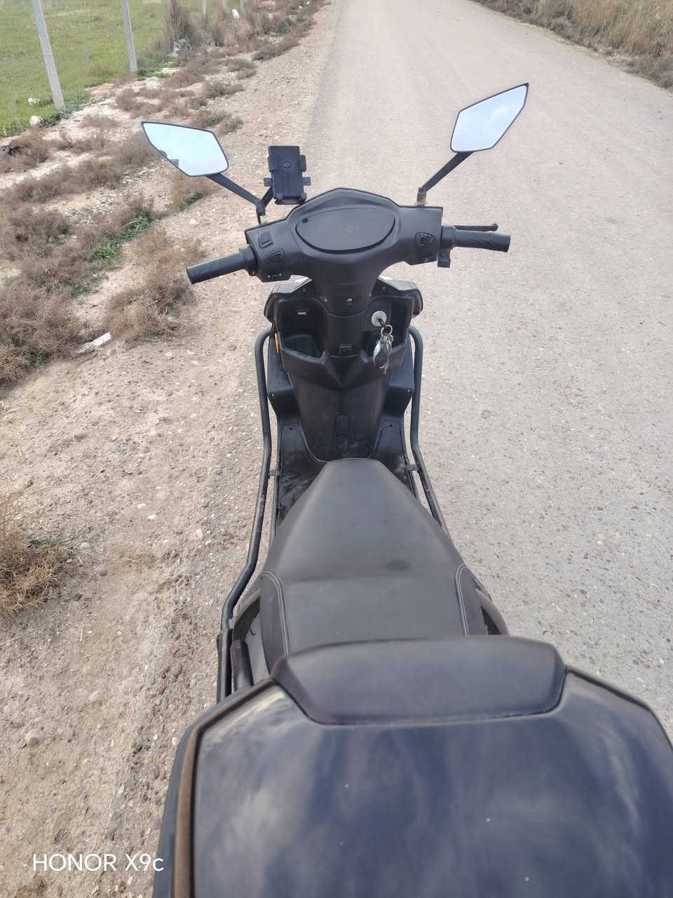 دراجه شحن سكنس للبيع
ملف 2000
موديل 2025
دراجه مابيها شي
صندوقين
مدرعه درع خلفي و درع امامي كامل 
سوجين +بصمتين
كير 3 سرع
6 بطاريات
نضام R ( البك)
نضام P ( البارك)
شاحنه اصليه شركه
تمشيك 45 _ 50 KM
سرعه  70 KM حقيقي 
السعر : 600 الف وبيه مجال 
العنوان : الحسينيه مال راشديه
***********
