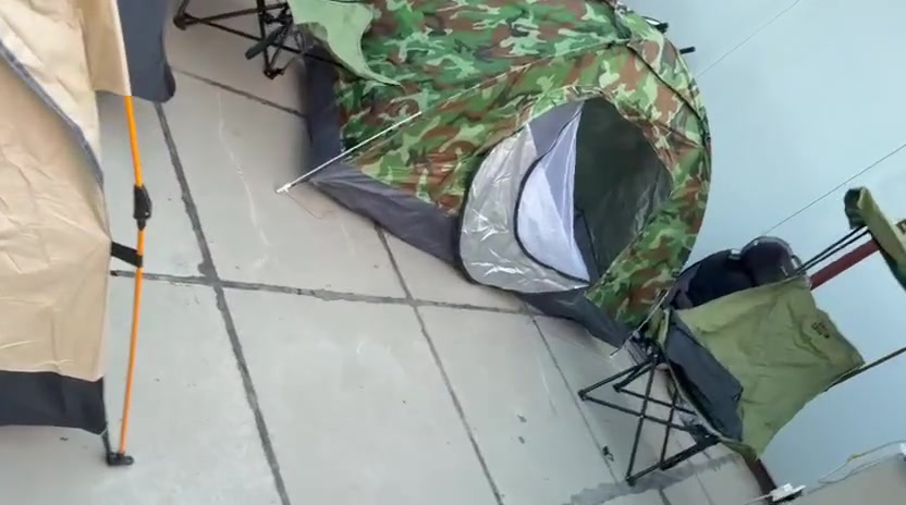 غراض تخيم  الخيمه الكبيره 35 والكراسي 30 والخيمه الصغير 20


**إذا كنت صاحب هذا الإعلان وتريد حذفه لأي سبب، رجاءا أرسل رسالة إلى الدعم الفني**