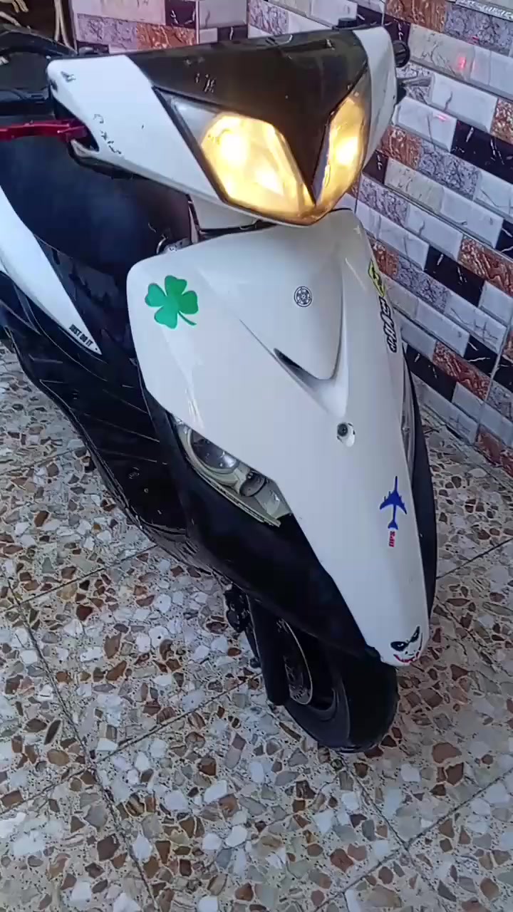 سلام عليكم دراجه ثعلب للبيع سعر 450 وبيه مجال مكينه ناعمه  كهربائياته شغاله نقصه بس هورن  وترتيبات خفيفه  شغاله سلف وهندر  عنوان مدينه الصدر  رقم التليفون ***********
