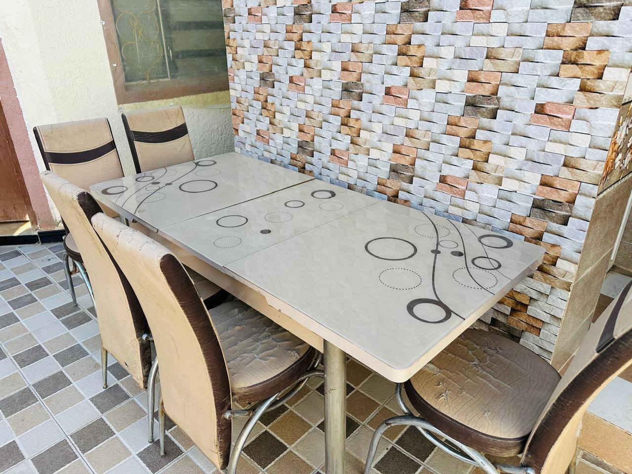 ميز طعام سلايت للبيع 6 كراسي السعر 125 الف الاتصال على الرقم
***********
