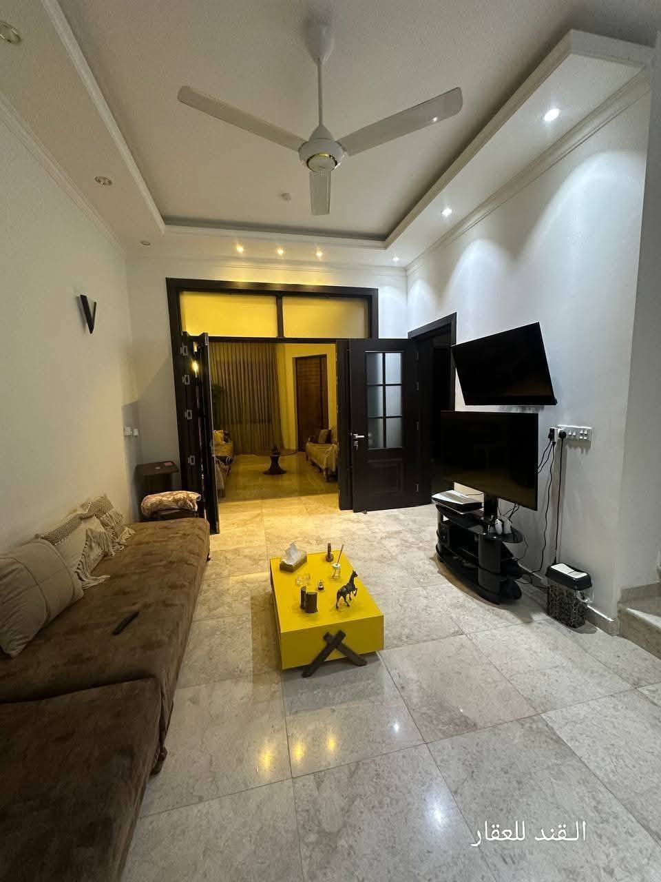 ️ #الجمعيه دار بناء حديث 

⭕ موقع مميز جدا
📍طابو صرف 
_______
المساحــــــة //140متر 
الـّواجــهــة/   7متر      
__________________
يتكون من طابقين 
#الطابق_لاول غرفه نوم ومجمع صحيات وصاله وكلدور 
كراج صغير 
#الطابق_الثاني 
ثلاث غرف نوم مجمع صحيات
_________________
السعر خــاص 

___________________💲

#مكتـــــــــب   🏛️الــقنـد لـلـعقـار 🏛️

#الكائــــــــــن

 🌳  شارع_الكرامة المشجر🌳 _مجاور مجمع السرور 

    ***********☎📞  ***********
____________________________________________
