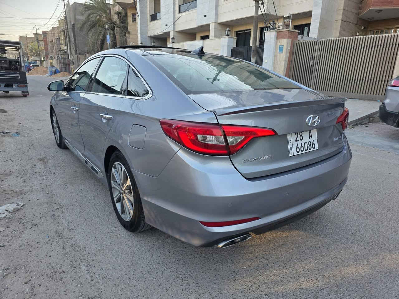 سوناتا 2016 وارد امريكي حادث بنيد مبدل اصلي نفس اللون وجاملغ والباب كلير فقط بدون دواخل شرط اعلى مواصفات vip 
بصمه تشغيل بصمه ابواب بصمه جنطه بناوراما قطعتين تبريد شاشه وكاميرا دواره وفول تحكمات داخل صاج سماعات انفنتي ودمام بجنطه بلادي سايد بريك بصمه ٣ انظمه قياده اوتو هولد كشنات جلد وتدفئه وتبريد وكهرباء وذاكره بالكشنات ٤ رادرات حساسات خلفيه بردات بلاديه خلفيه ستيرن تدفئه وبيه هواي مواصفات تخم تاير جديد توني شاده كومهو اصلي كوري وصدر امامي خلفي جديد وياهن زوج درايم شفتات محرك 2400 Gdi مجفت عام درجه اولى كلفني مليون ونص اويل بم شديت الصغير وكازكيت عالي شرط تبريد وبج بدون دوانز بانزين عادي مكاني بغداد رقم نجف تحويل في بغداد السعر ١٢٥ ورقه 
للمراوس بانسب للاتصال ***********
