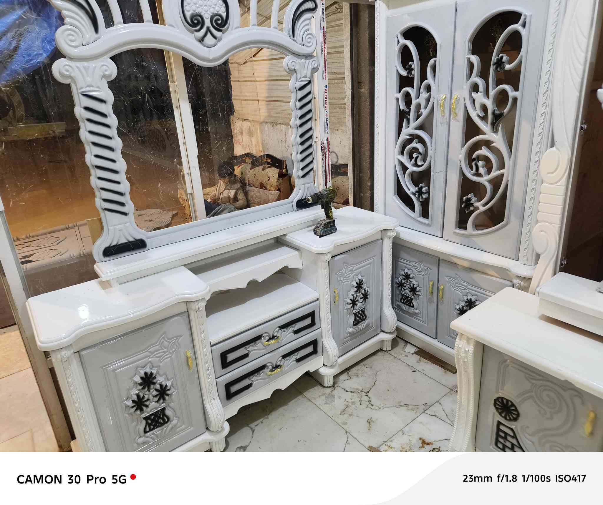 سلام عليكم غرفه لبيع بسعر كنتور فقط ب 550 مسخدمه صبغ جديد في نجارة ألامام الصادق 
عنوان المحل / الغراف ـ شارع البراز ـ مجاور جامع ابو طارق 
واتساب ***********
