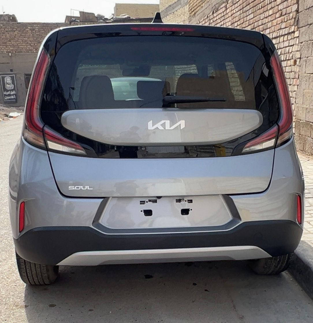 السلام عليكم 
كيا صول موديل 2025 بدون رقم منفيس ب اسمي سياره جديده  دخول جديد 
بجم كبس كله ع وضع الشركه اي نقص مابيه 
ماشيه 19 الف 
تحكم قياده 
تحديد مسار
كامره دواره
مكينه 2000
صدر جديد 
تخم تاير جديد 
كروز سرعه 
وضعيات قياده 
سبورت وعادي 
حساسات خلفيه 
رادار جانبي 
شاشه جبيره  
توقف ذاتي 
بيه هواي مواصفات LX
كير مكينه كهربائيات كله بلاد 
تبريد بلادي 
صور حادث موضحه بالمنشور
ايرباك دركه  
تبديل بابين فقط 
عنوان السياره بغداد مدينه الصدر 
اي استفسار ع الرقم او الواتساب فقط 
*********** 
اتصل وتدلل 
السعر 148 وبيه مجال للشراي
