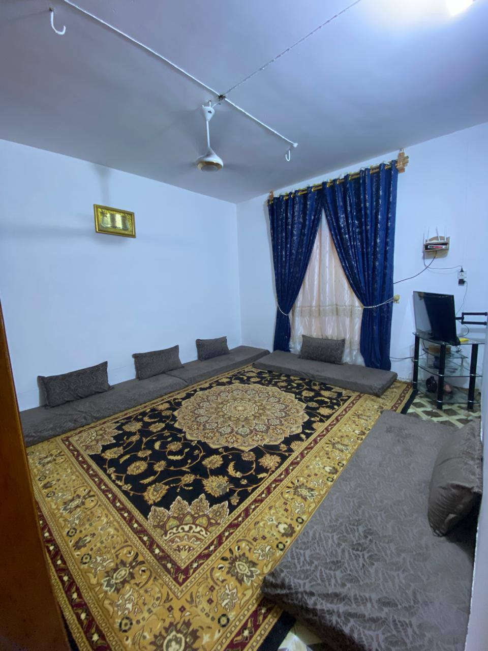 السلام عليكم
بيت بمنطقه 8شباط قرب اسواق الخزرجي طابقين اربع غرف 
اربع غرف نوم وستقبال وصاله ومطبخ ومجمع صحيات السعر 115بي مجال 
للاتصال على الارقام التاليه 
***********
***********
او زياره مكتبنا الكائن الرمادي التأميم 8شباط قرب تانكي الماء 
مكتب المصطفى للعقار
