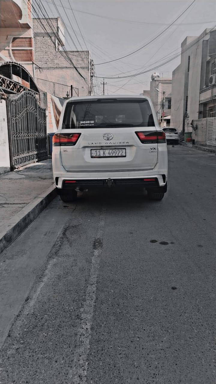 لاندكروز 2022 VX ساز لمتد
ماشية 105 الف 
رقم بغداد تحويل مباشر 
مغلفة PPF بالكامل 
مكفولة كفالة عامة من كلشي 
جديدة لوك على وضع الشركة 
الداخل بيجي
3 شاشات تطبيق 
4 كامرات 
رادارات 
تنفس طبيعي 
توقف ذاتي 
مكان السيارة بغداد حي الحسين 
السعر 67500$ يعني 6 شدات و 75 ورقة وبيها مجال 
***********
***********
