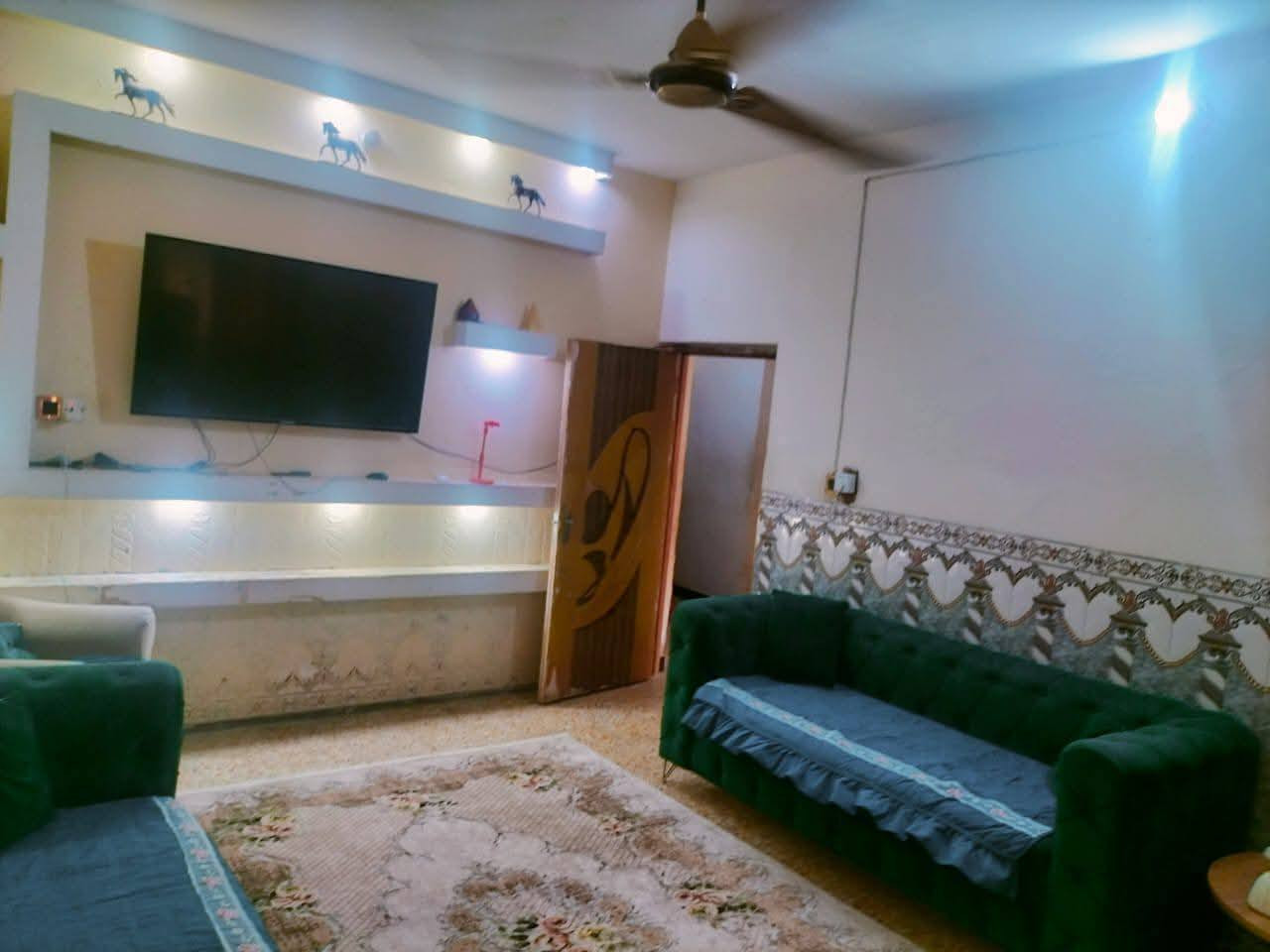 السلام  عليكم  بيت🏤 مساحه 200 متر للبيع
خلف السوق 🏙️الاول يبعد 2 دقيقه عن السوق 
خلف التجاري  🌃مال  خدمات  الاسدي  موقع 
كلش ممتاز كلشي قريب عليك تفاصيل البيت 
3 غرف نوم استقبال مطبخ حمام داخلي حديقه 
منور عدد2 كراج مساحة 40 متر


**إذا كنت صاحب هذا الإعلان وتريد حذفه لأي سبب، رجاءا أرسل رسالة إلى الدعم الفني**