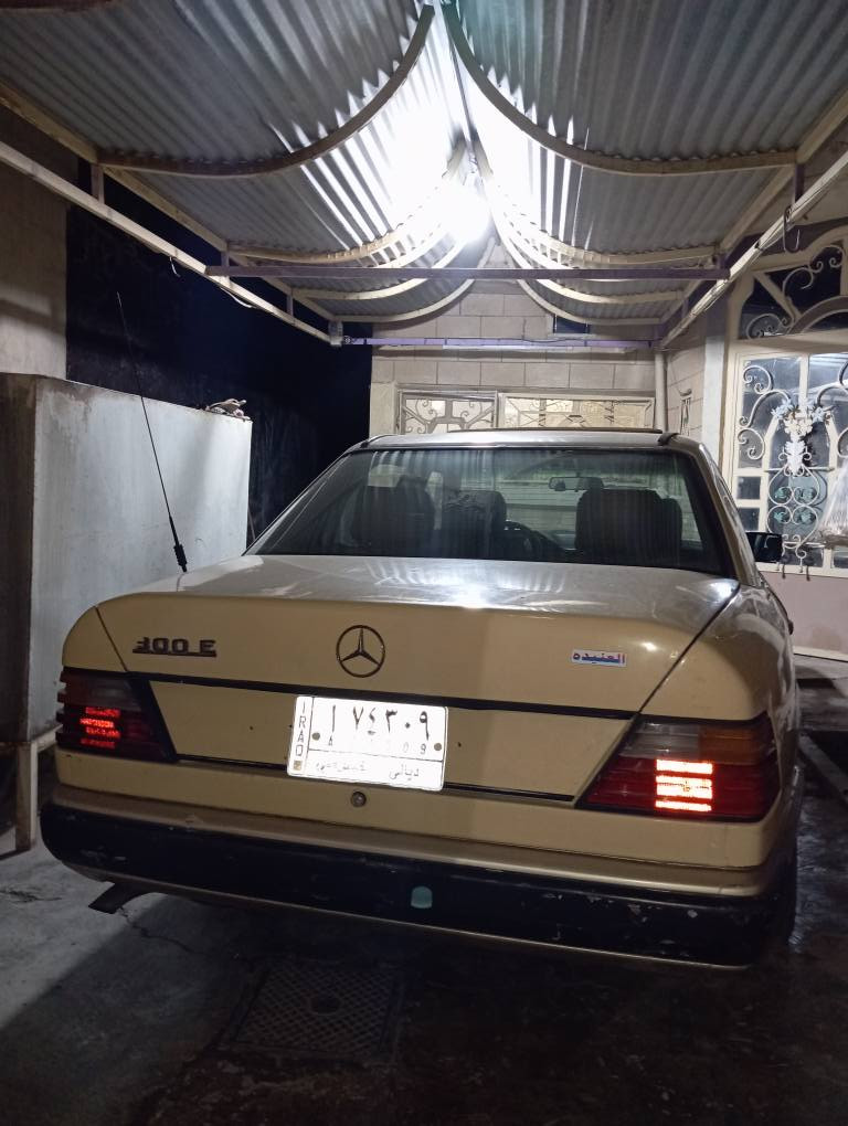 سلام عليكم مارسدس دب موديل 1987 لون عسكري 
كير محرك شرط 
محرك 2500 VVT المرغوب اقتصادي
 صدر امامي خلفي اكسل كلها شرط تحويل 
مكان سيارة كركوك حي عسكري 
سعر سيارة 45 وبي مجال اشويه
 ما متواجد ع نت 
*********** اتصل كركوك, العراق
