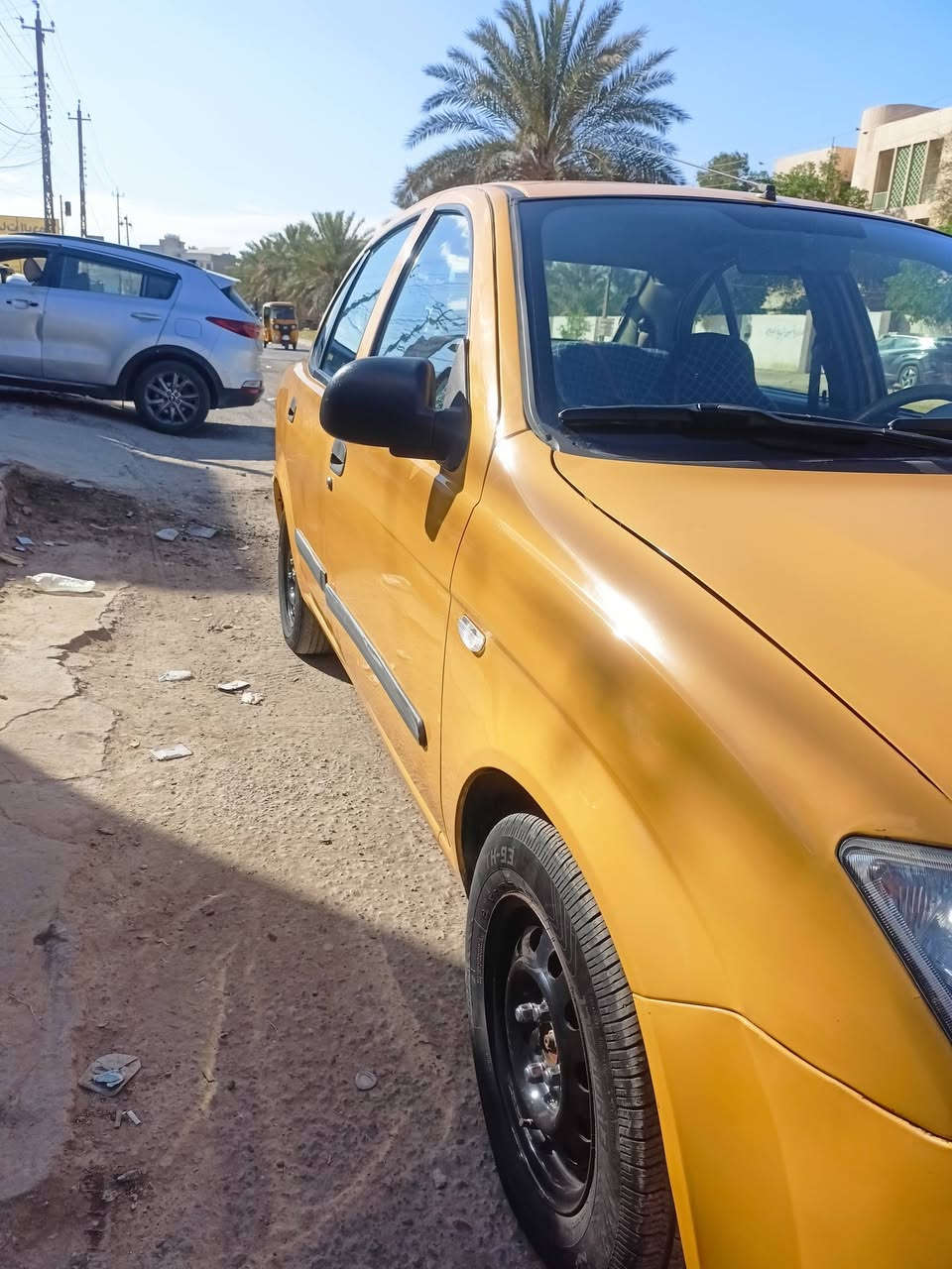 السلام عليكم ع بركة الله طيبة موديل 2016 سيارة جاهزة للاخير اي نقص ما بيها كبل اشغل للشارع تخم تاير باتري صدر تبريد كله جديد مكفولة كفالة عامة عده صبغ البنيد فقط اثر الجراد السيارة باسمي مكاني بغداد الشعب . *********** ( اتصل واعرف التفاصيل. ) الرقم بي واتساب
