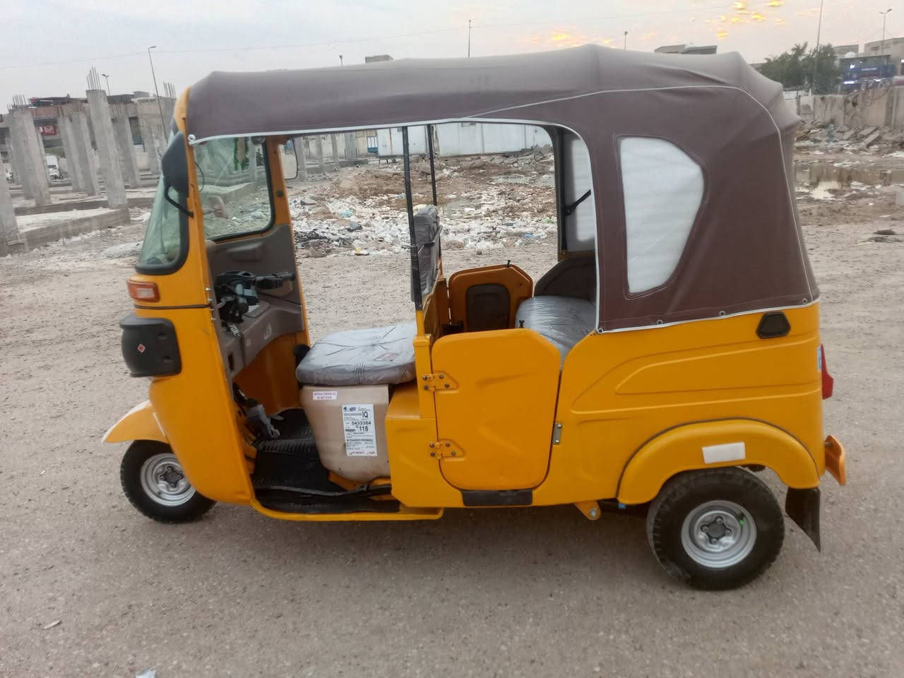 السلام عليكم تكتك للبيع موديل 21شهر 11 رقم سنويه 
تحويل ثاني يوم العنوان بغداد ***********
